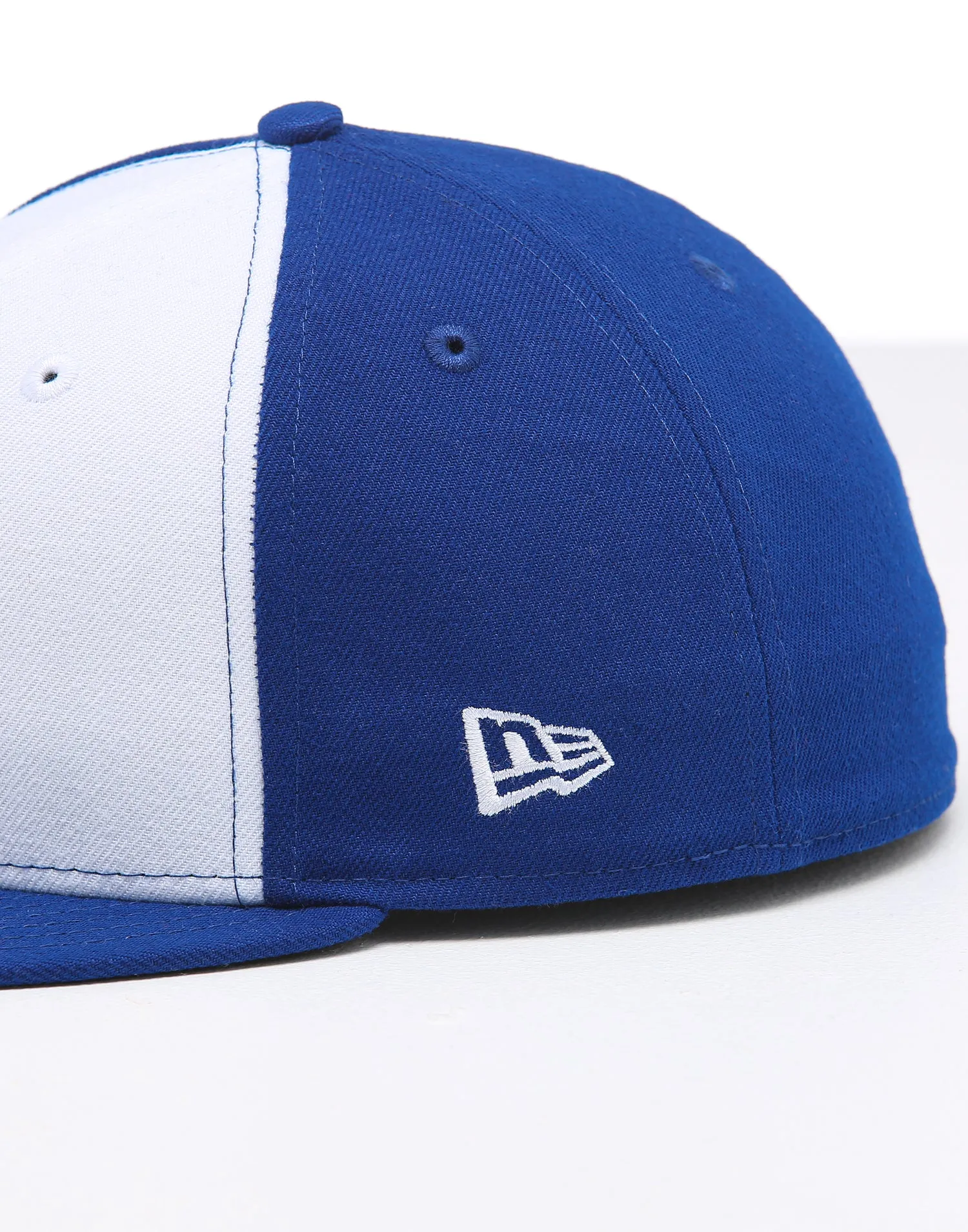 New Era Toronto Bluejays 59FIFTY ALT3 White/Blue/OTC sold by Culture Kings product image thumbnail 4