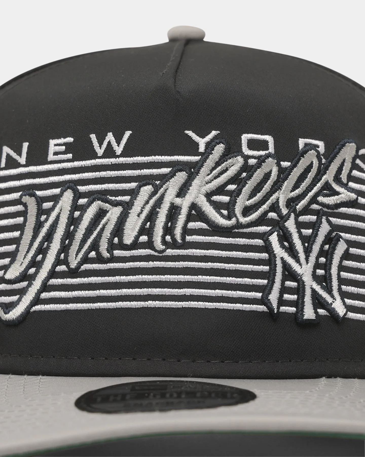 New Era New York Yankees 'Retro Block Script' Golfer Snapback Navy sold by Culture Kings product image thumbnail 5