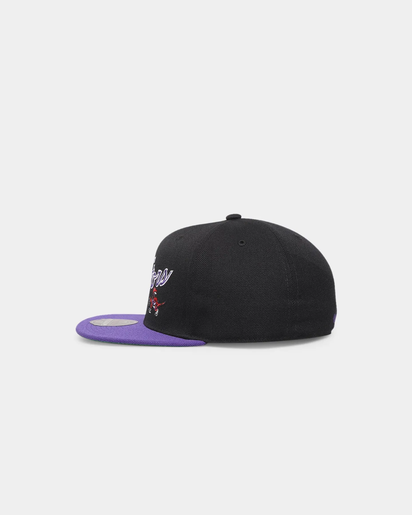 Mitchell & Ness Toronto Raptors 'Team Script 2.0 Hardwood Classics' Fitted Black sold by Culture Kings product image thumbnail 5
