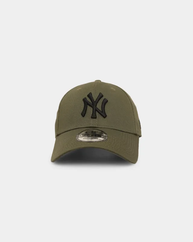 New Era New York Yankees Core 9FORTY Casual Strapback Olive/Black sold by Culture Kings
