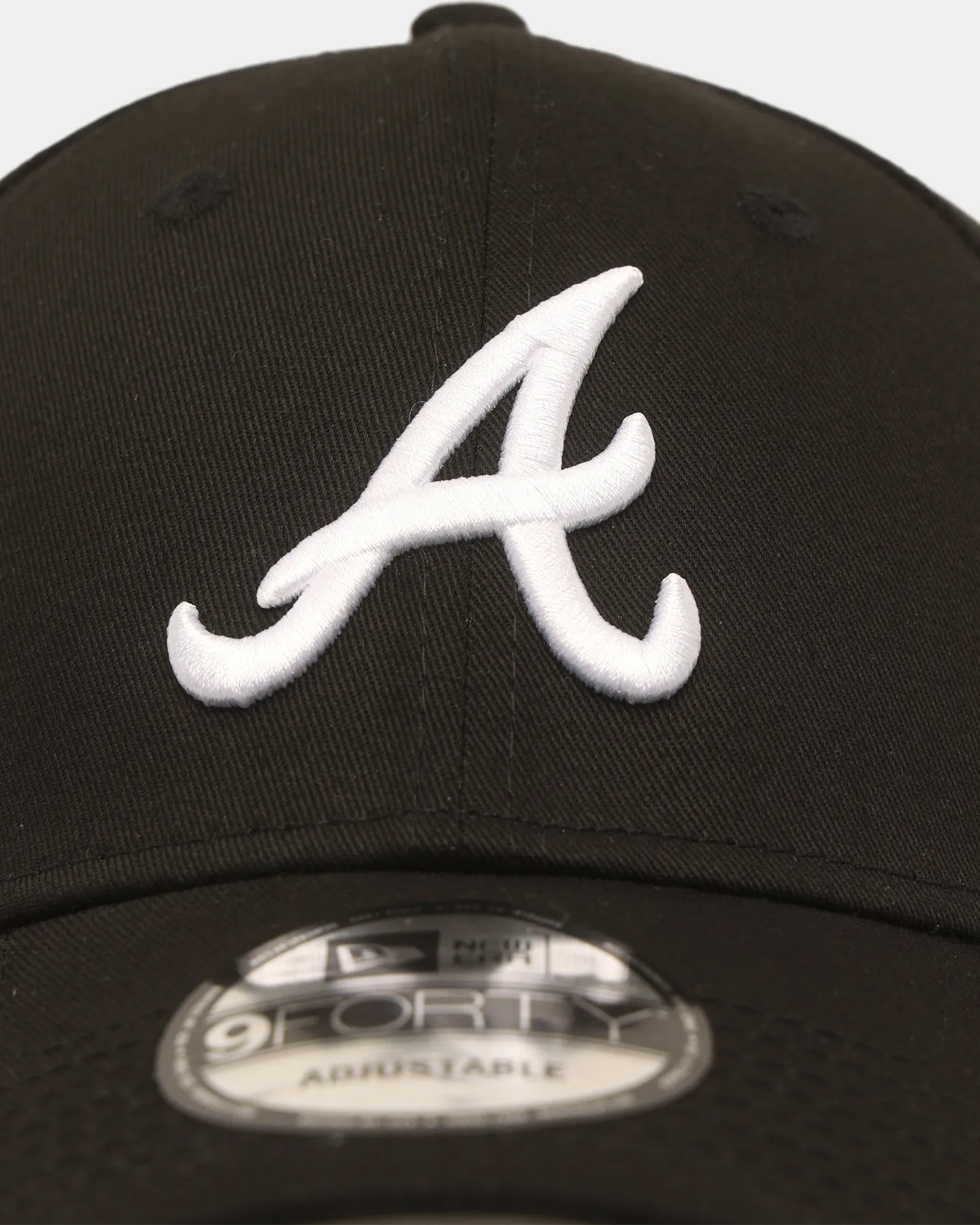 New Era Atlanta Braves Core 9FORTY Casual Strapback Black/White sold by Culture Kings product image thumbnail 5