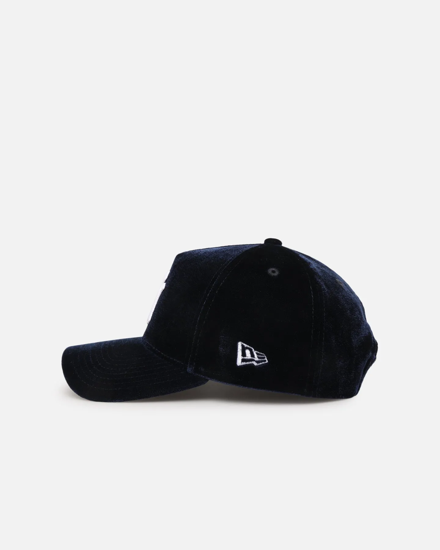 New Era New York Yankees 'Velvet Official Team Color' 9FORTY A-Frame Snapback Navy sold by Culture Kings product image thumbnail 4