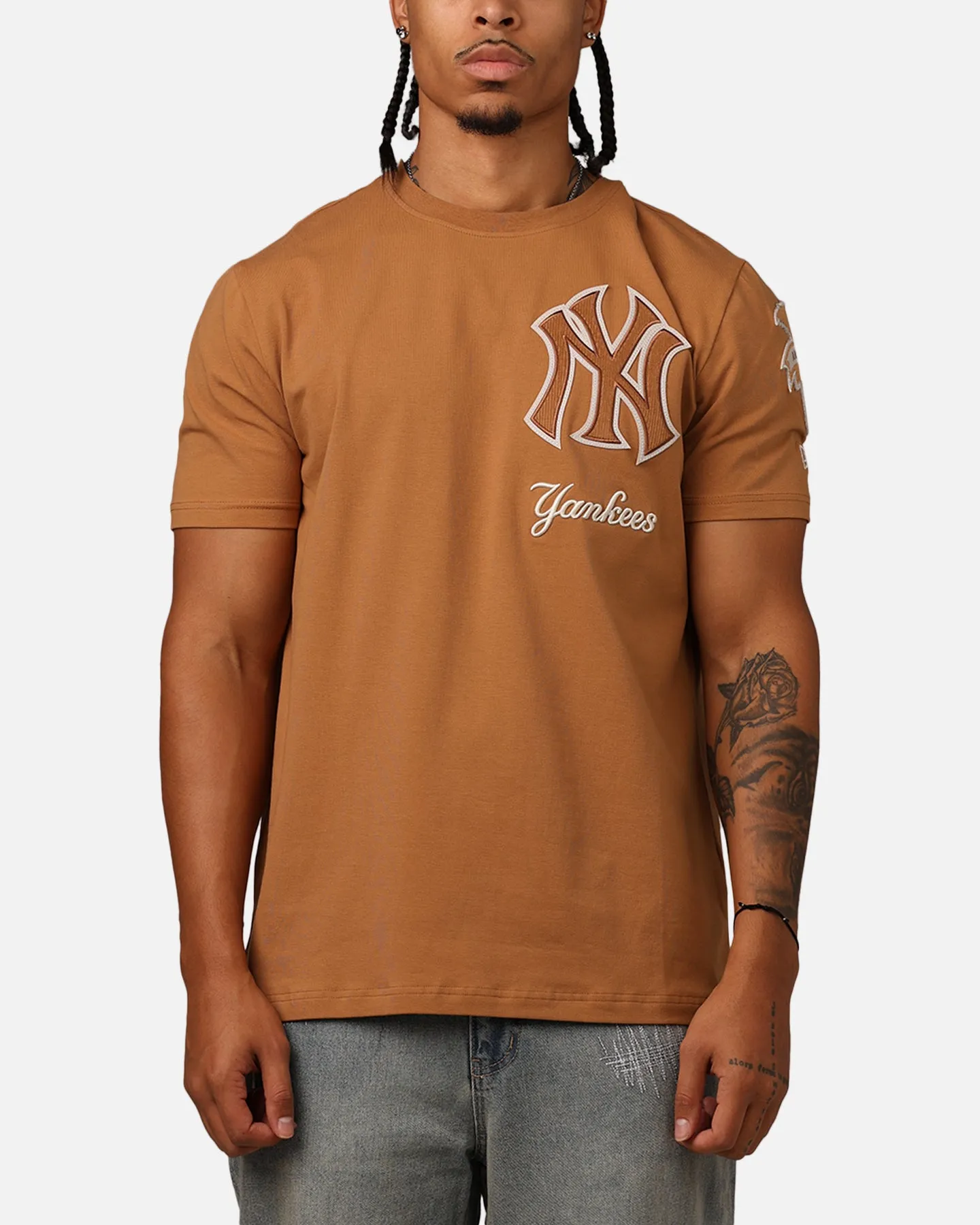 New Era New York Yankees Cord T-Shirt Medium Beige sold by Culture Kings