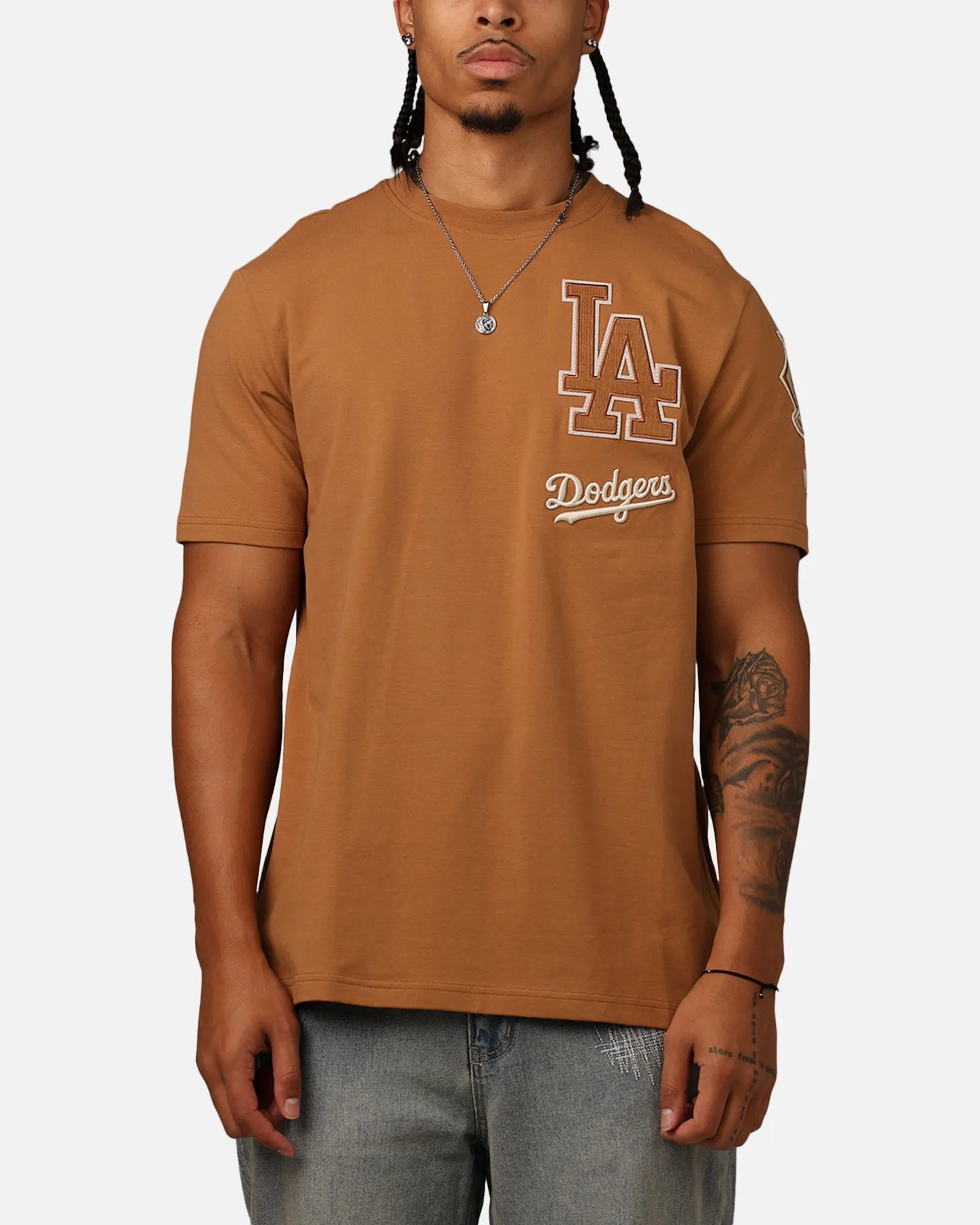 New Era Los Angeles Dodgers Cord T-Shirt Medium Beige sold by Culture Kings