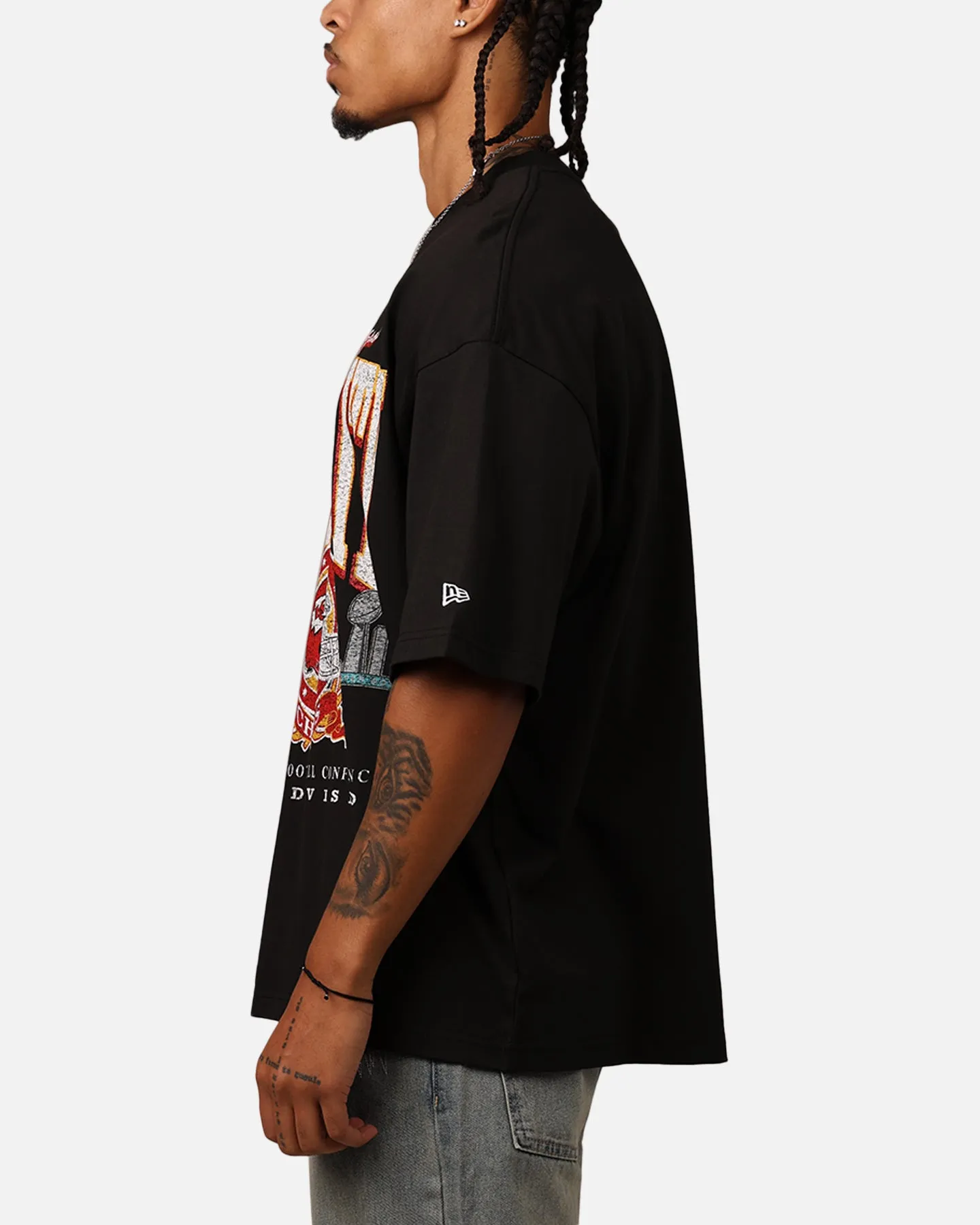 New Era Kansas City Chiefs Oversized Essentials T-Shirt Black sold by Culture Kings product image thumbnail 5