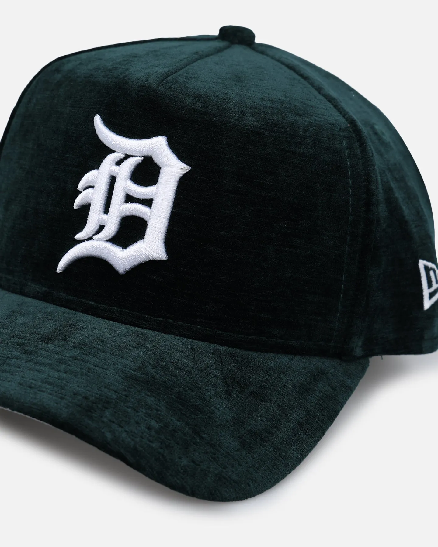 New Era Detroit Tigers 'Plush Chenille' 9FORTY A-Frame Snapback Dark Green sold by Culture Kings product image thumbnail 2