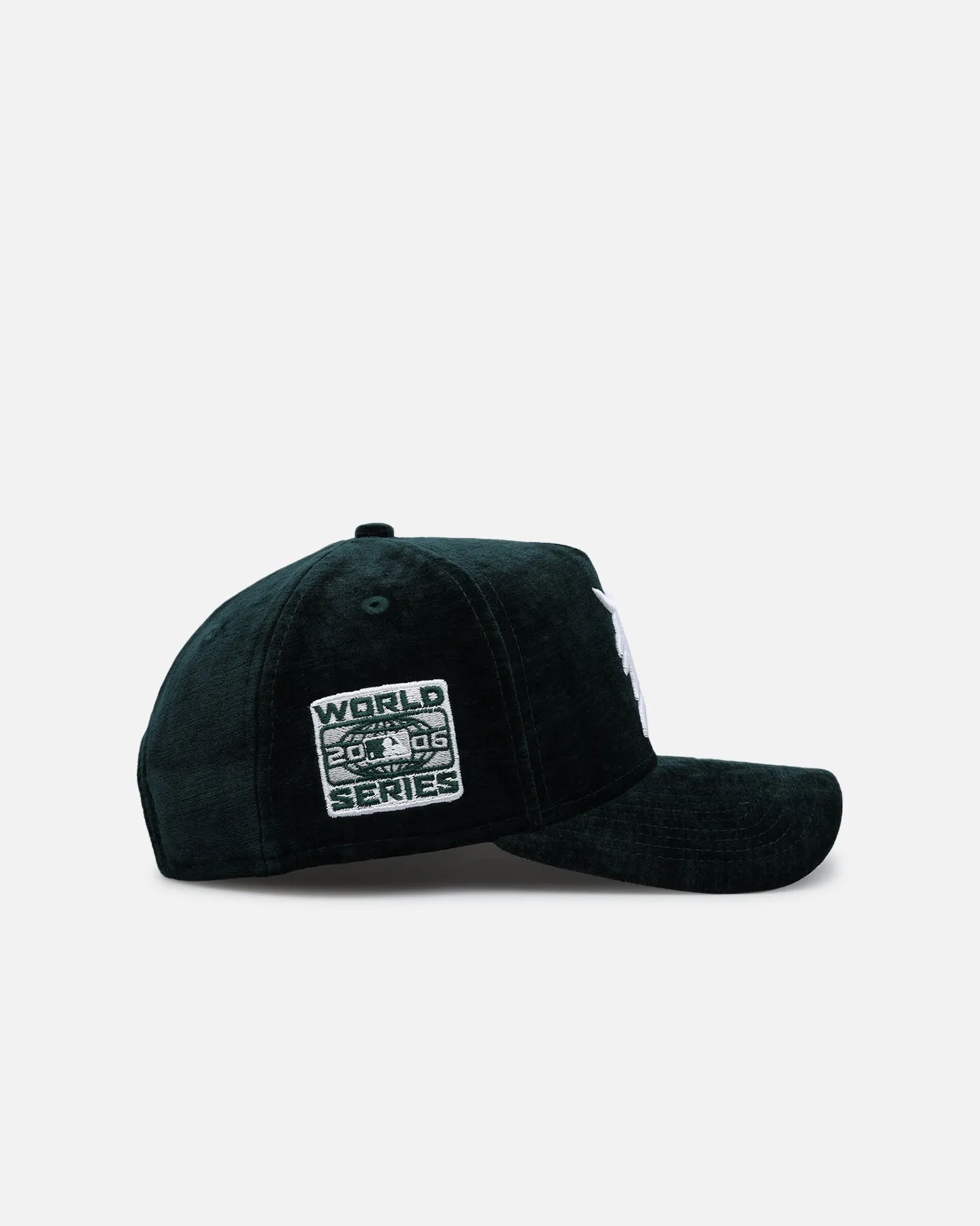New Era Detroit Tigers 'Plush Chenille' 9FORTY A-Frame Snapback Dark Green sold by Culture Kings product image thumbnail 4