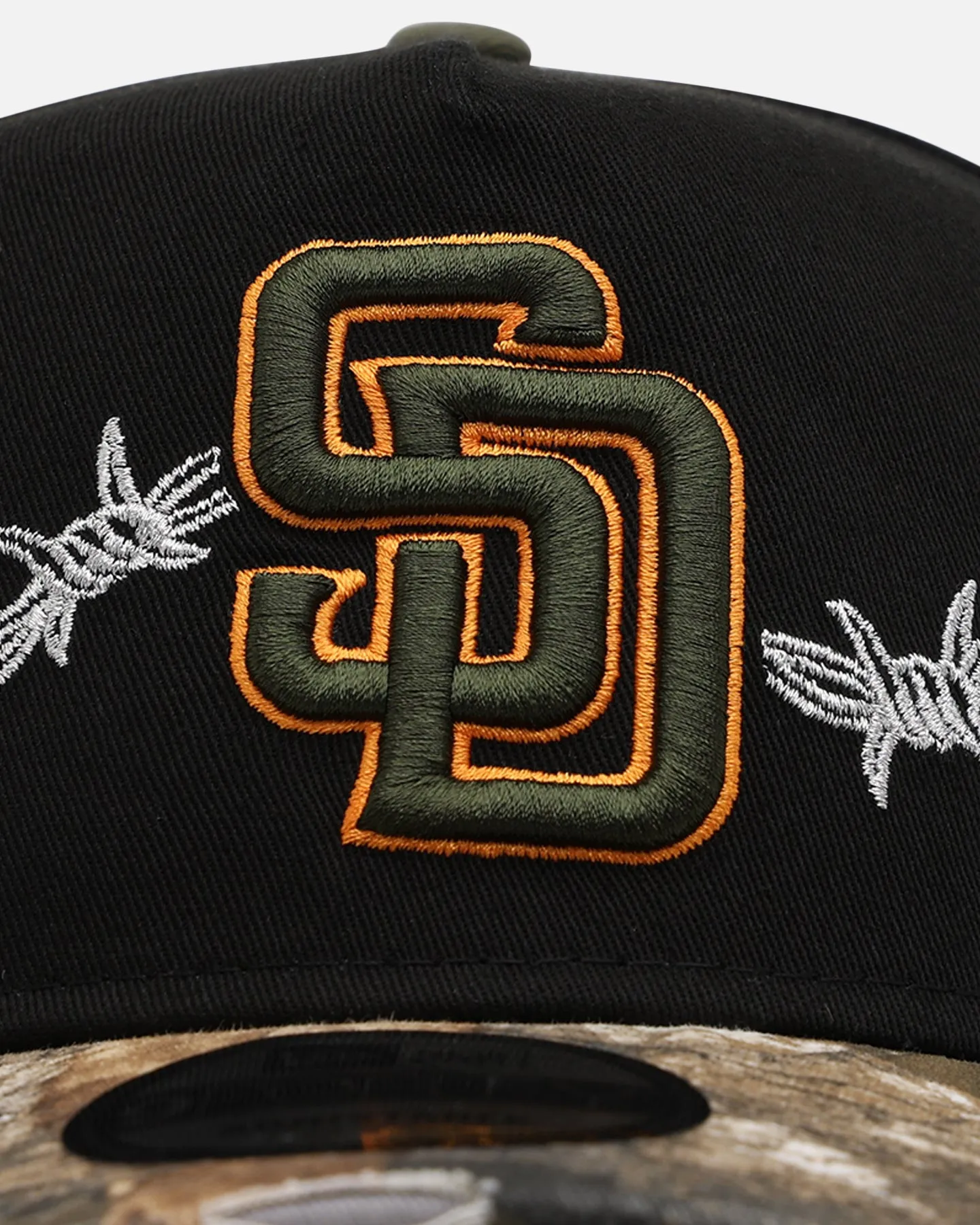 New Era San Diego Padres 'Realtree Grit 2.0' 9FORTY A-Frame Snapback Black/Green/Orange sold by Culture Kings product image thumbnail 5