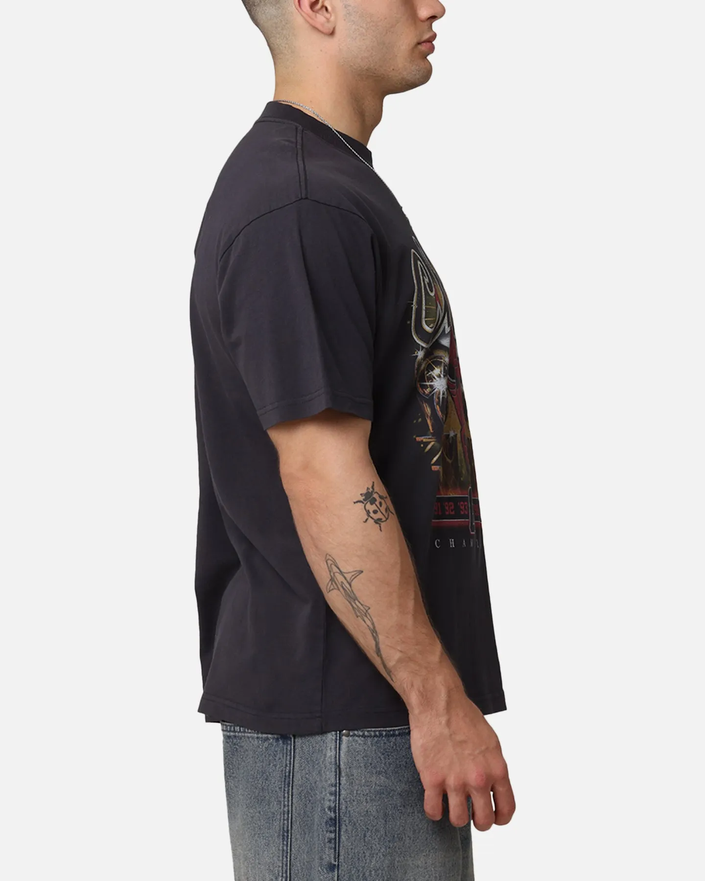Mitchell & Ness Chicago Bulls 'UNC To Chicago' 6x Champions T-Shirt Overdyed Black sold by Culture Kings product image thumbnail 4