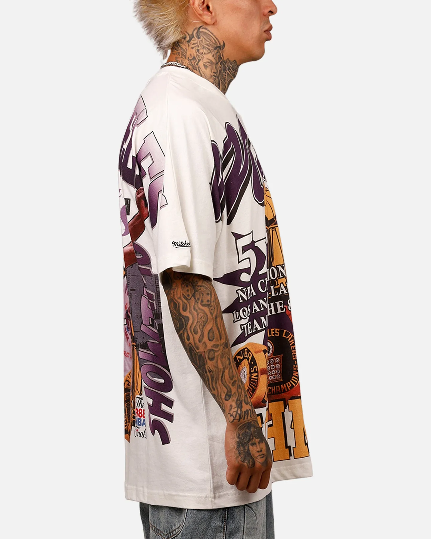 Mitchell & Ness Los Angeles Lakers Magic Johnson Rings T-Shirt Vintage White sold by Culture Kings product image thumbnail 4