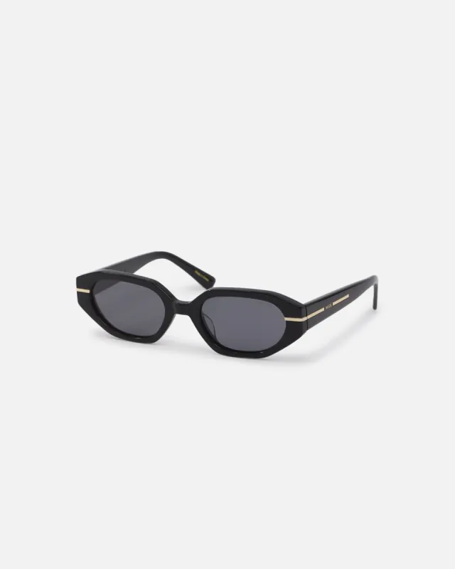 Nuqe Zarah Sunglasses Black/Gold sold by Culture Kings