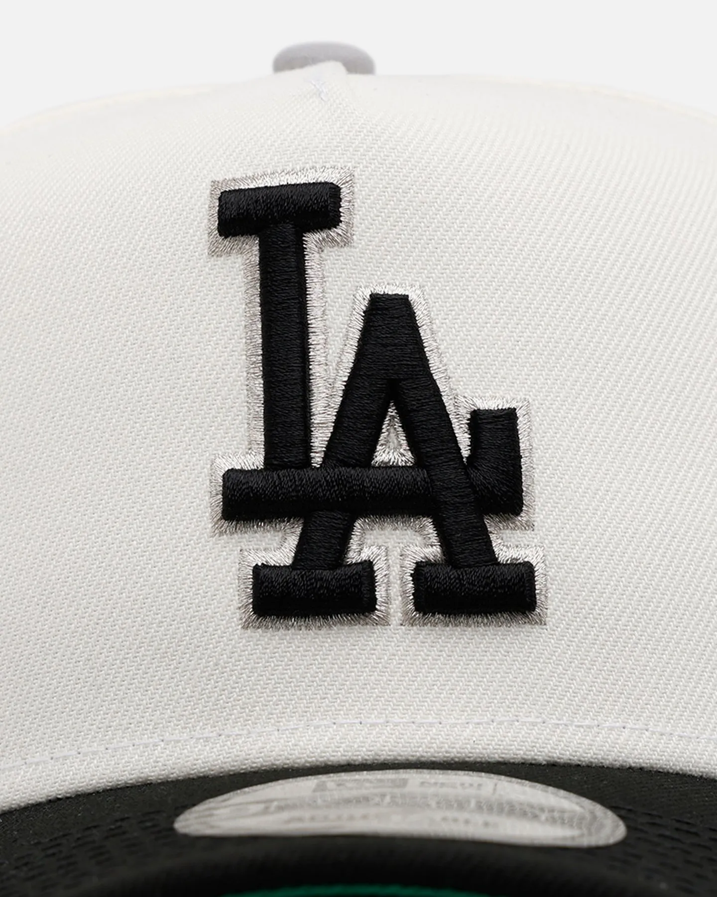 New Era Los Angeles Dodgers 'Crossover' 9FORTY A-Frame Snapback Chrome sold by Culture Kings product image thumbnail 5