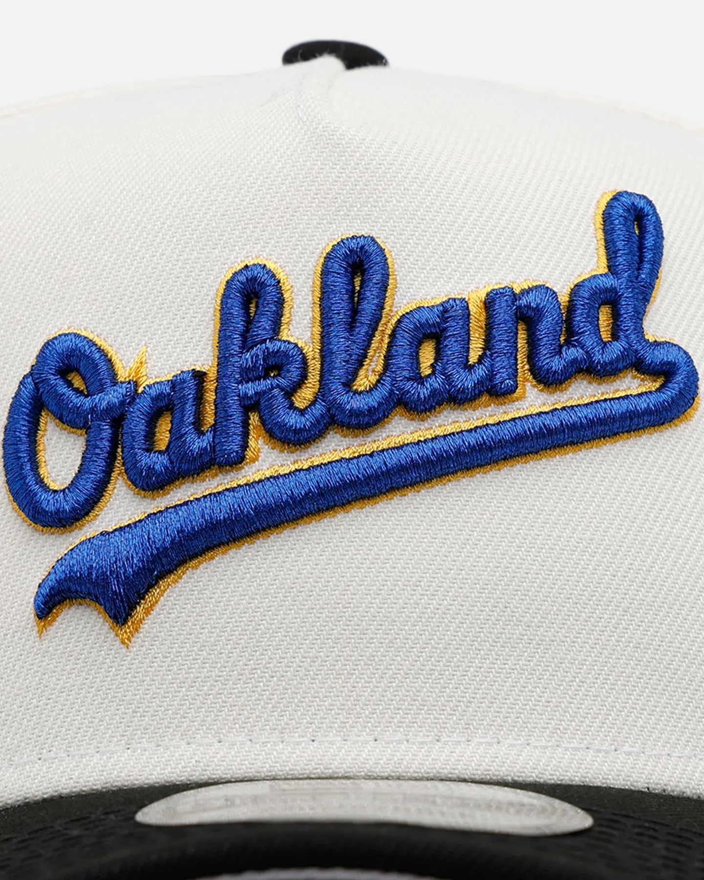 New Era Oakland Athletics 'Crossover' 9FORTY A-Frame Snapback Chrome sold by Culture Kings product image thumbnail 5