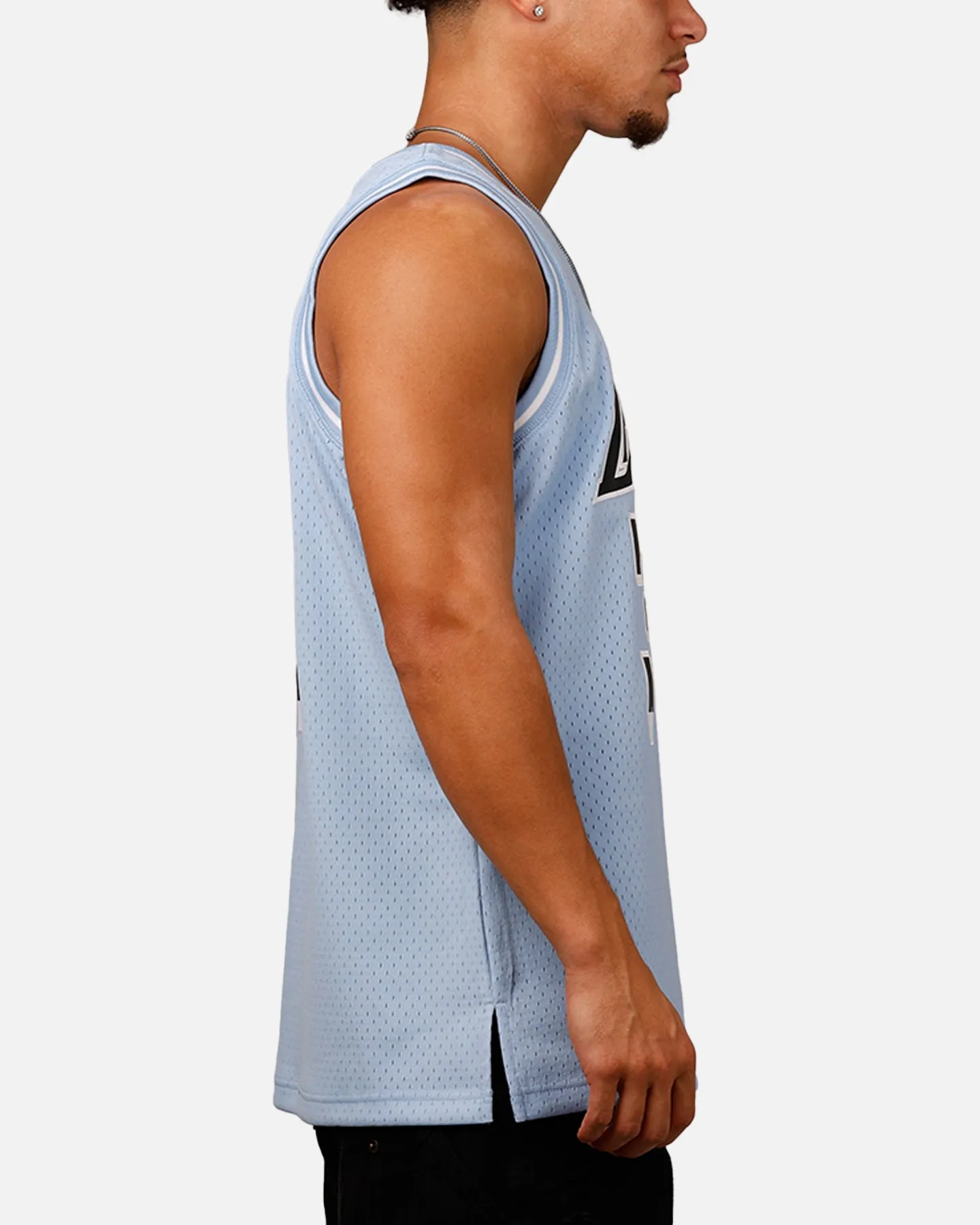 Mitchell & Ness Los Angeles Lakers Shaquille O'Neal 'Vapor Blue' Jersey Light Blue sold by Culture Kings product image thumbnail 4