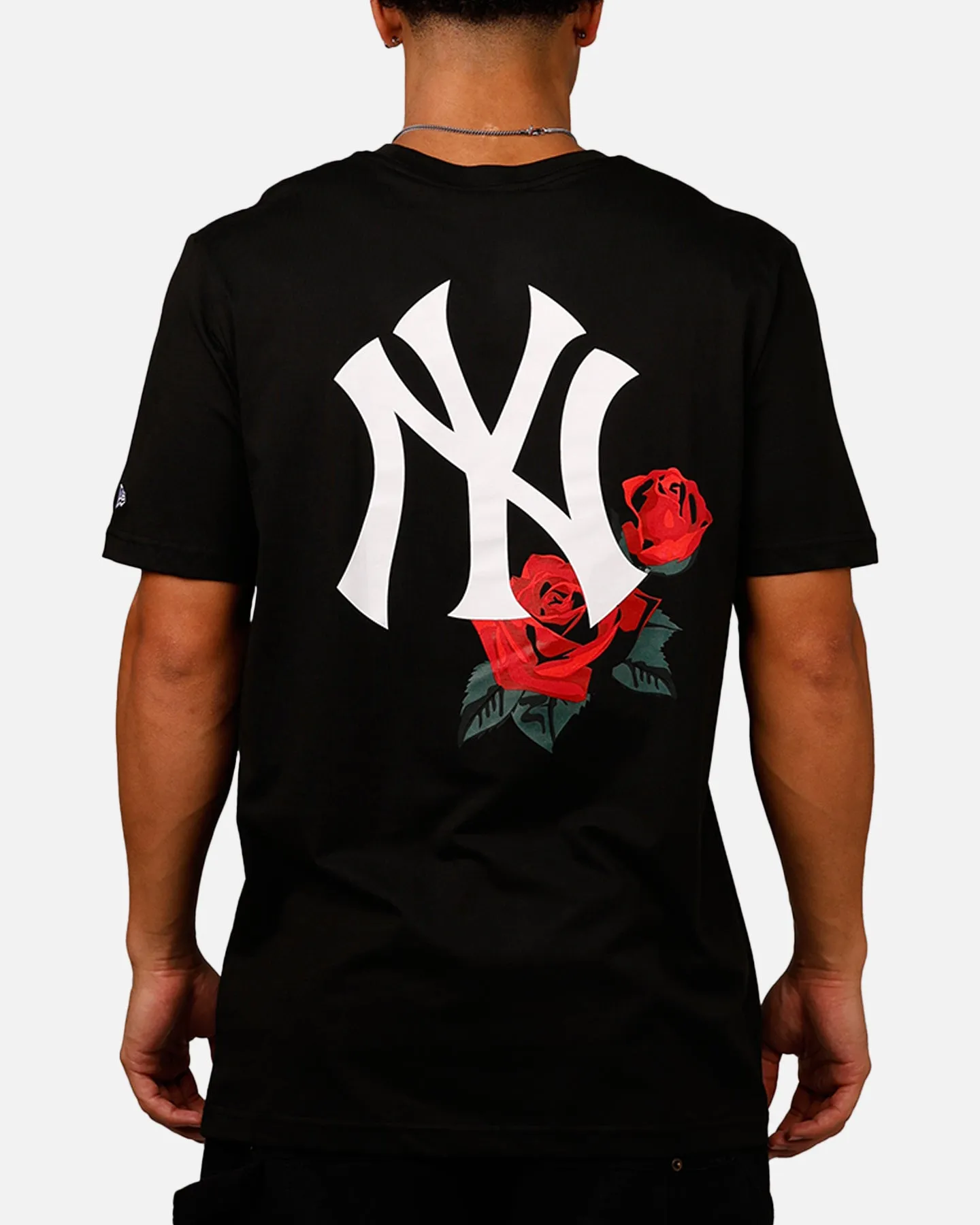 New Era New York Yankees Rose T-Shirt Black/Red sold by Culture Kings