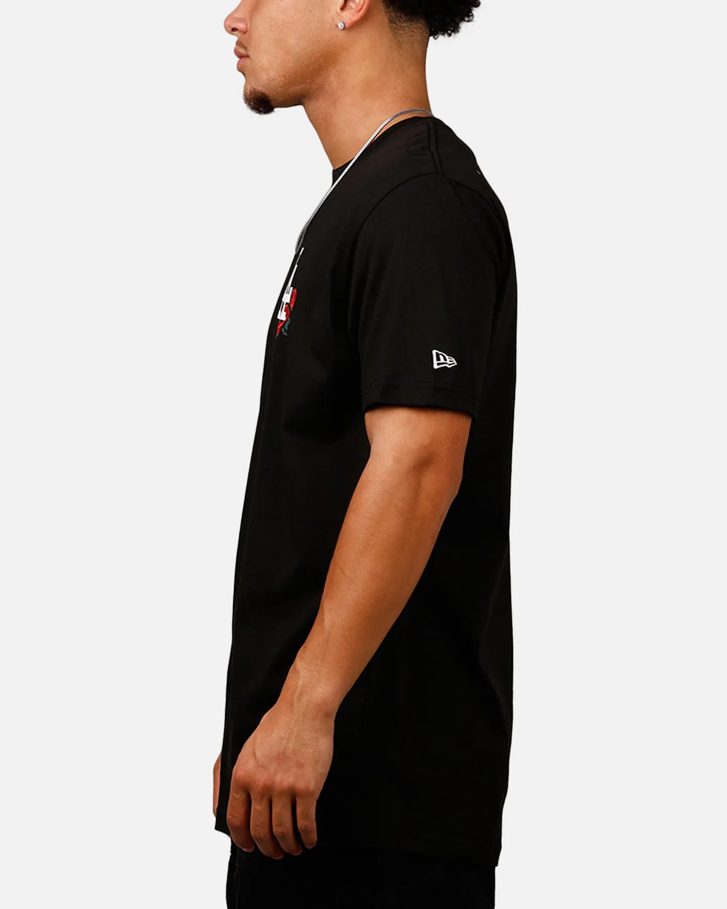 New Era Los Angeles Dodgers Rose T-Shirt Black/Red sold by Culture Kings product image thumbnail 5