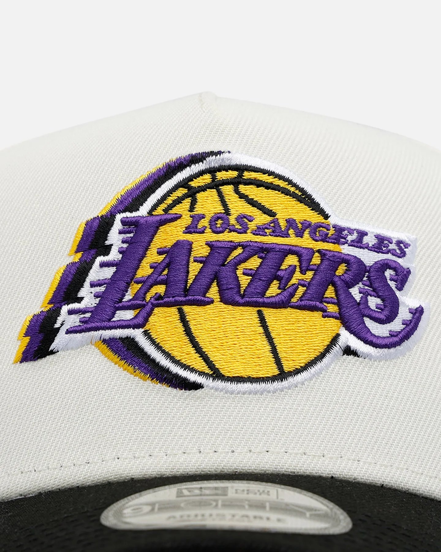 New Era Los Angeles Lakers 'Cascade' 9FORTY A-Frame Snapback Chrome/Black sold by Culture Kings product image thumbnail 5
