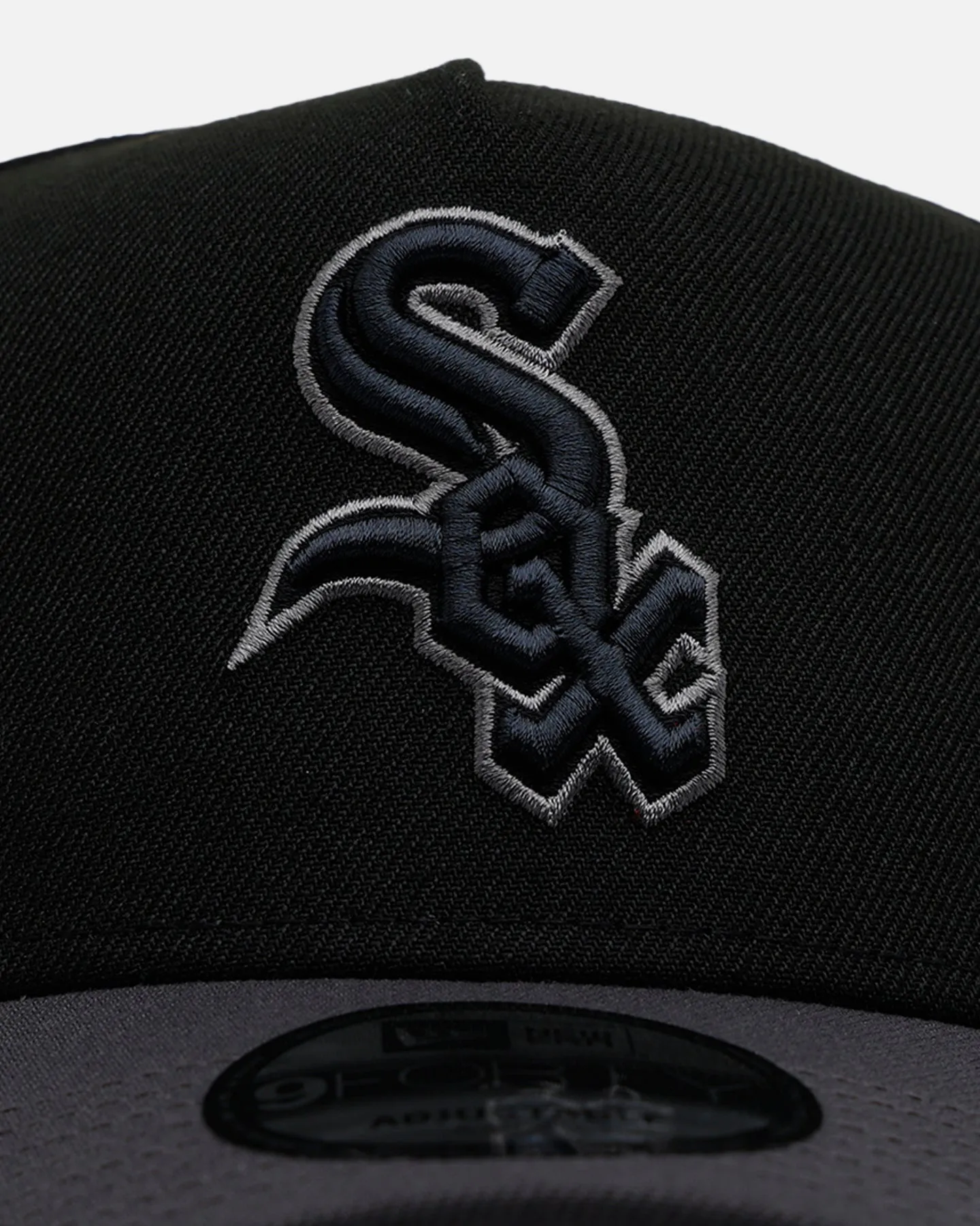 New Era Chicago White Sox 'Stealth' 9FORTY A-Frame Snapback Black/Charcoal sold by Culture Kings product image thumbnail 5