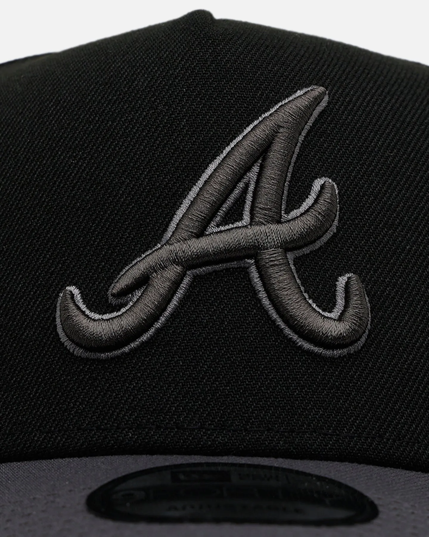 New Era Atlanta Braves 'Stealth' 9FORTY A-Frame Snapback Black/Charcoal sold by Culture Kings product image thumbnail 5