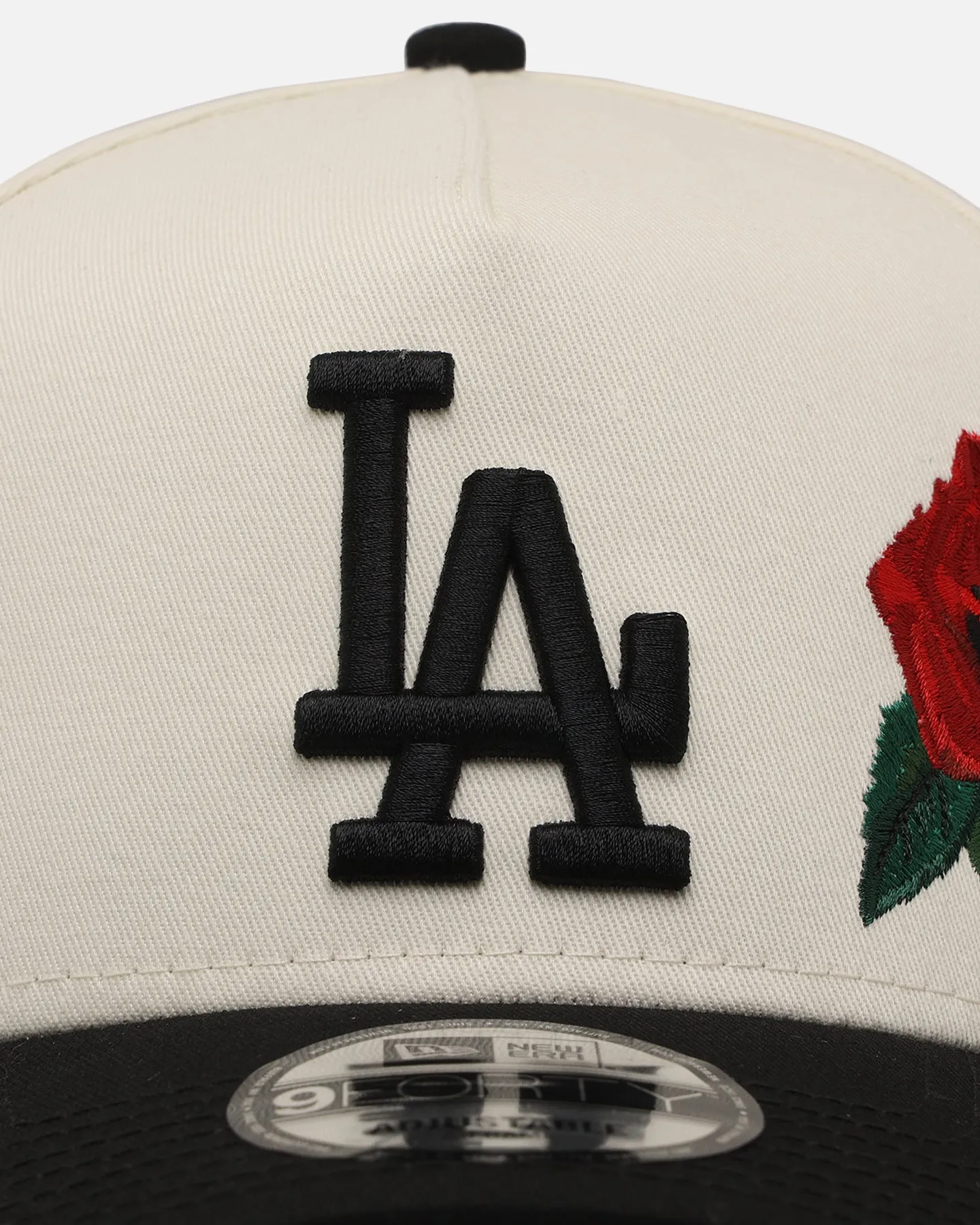 New Era Los Angeles Dodgers 'Chrome Black Roses' 9FORTY A-Frame Snapback Chrome/Black sold by Culture Kings product image thumbnail 5