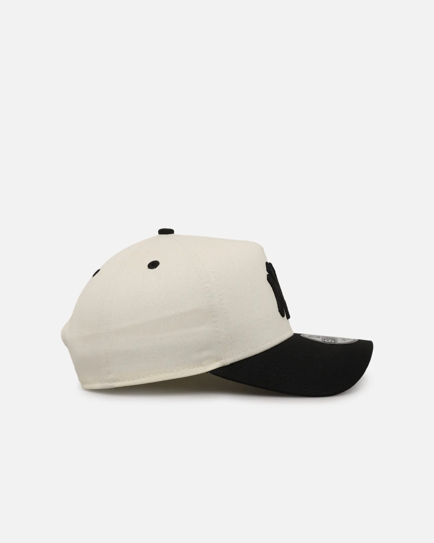 New Era New York Yankees 'Chrome Black Roses' 9FORTY A-Frame Snapback Chrome/Black sold by Culture Kings product image thumbnail 3