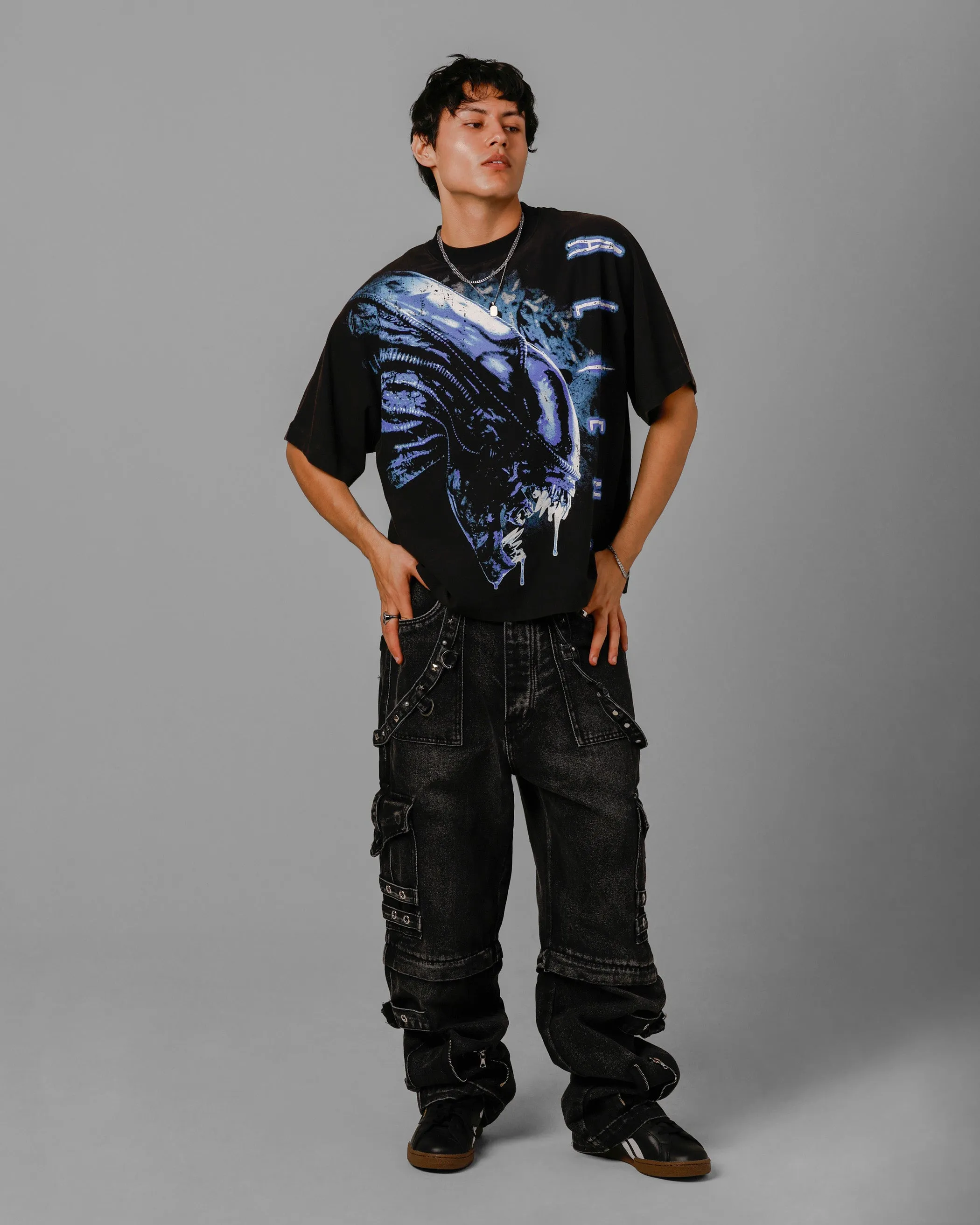 Loiter Alien It's War Boxy T-Shirt Washed Black sold by Culture Kings product image thumbnail 3