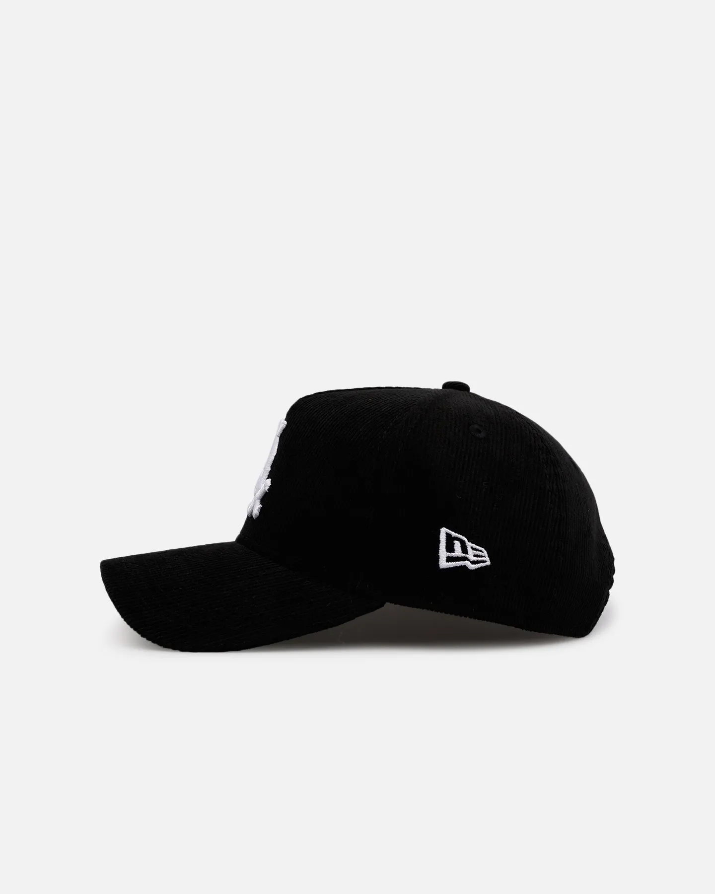 New Era Chicago White Sox 'Black Cord' 9FORTY A-Frame Corduroy Snapback Black sold by Culture Kings product image thumbnail 5