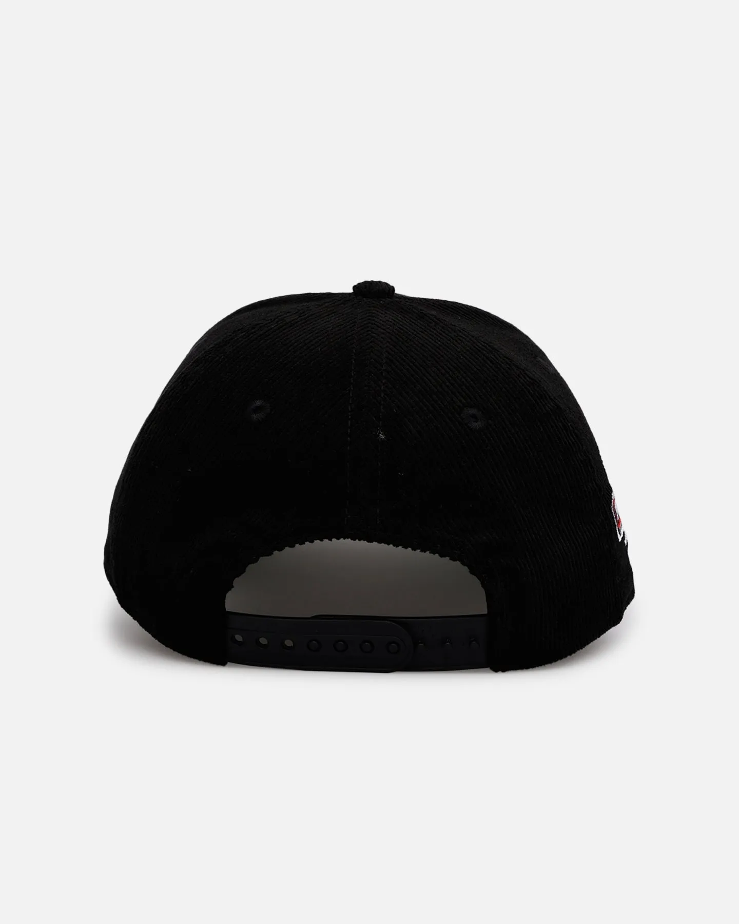 New Era Chicago White Sox 'Black Cord' 9FORTY A-Frame Corduroy Snapback Black sold by Culture Kings product image thumbnail 3