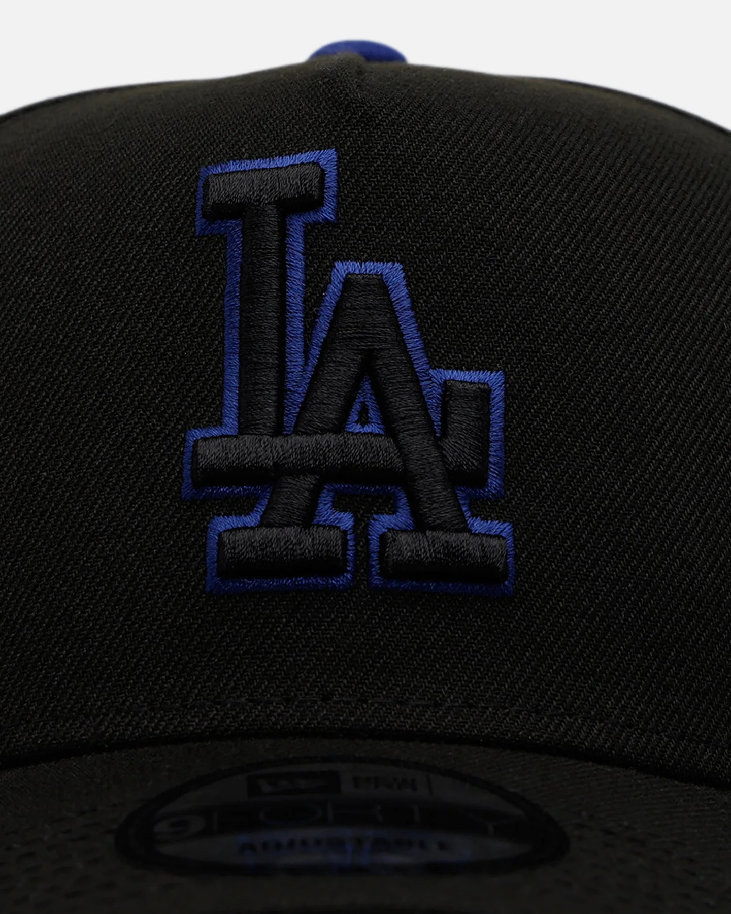 New Era Los Angeles Dodgers 'Outline' 9FORTY A-Frame Snapback Black sold by Culture Kings product image thumbnail 5