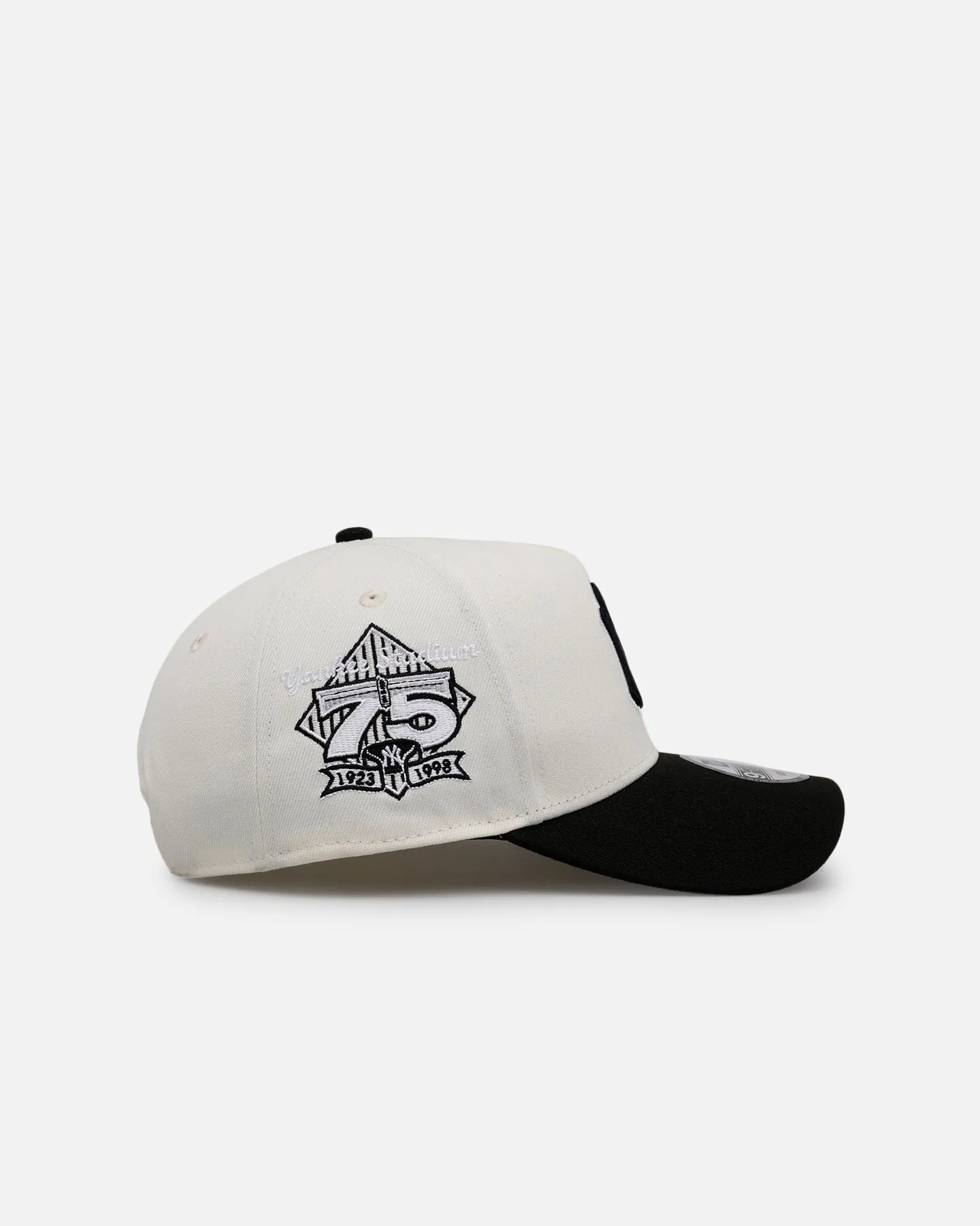 New Era New York Yankees 'Chrome Black' 9FORTY A-Frame Snapback Chrome/Black sold by Culture Kings product image thumbnail 3