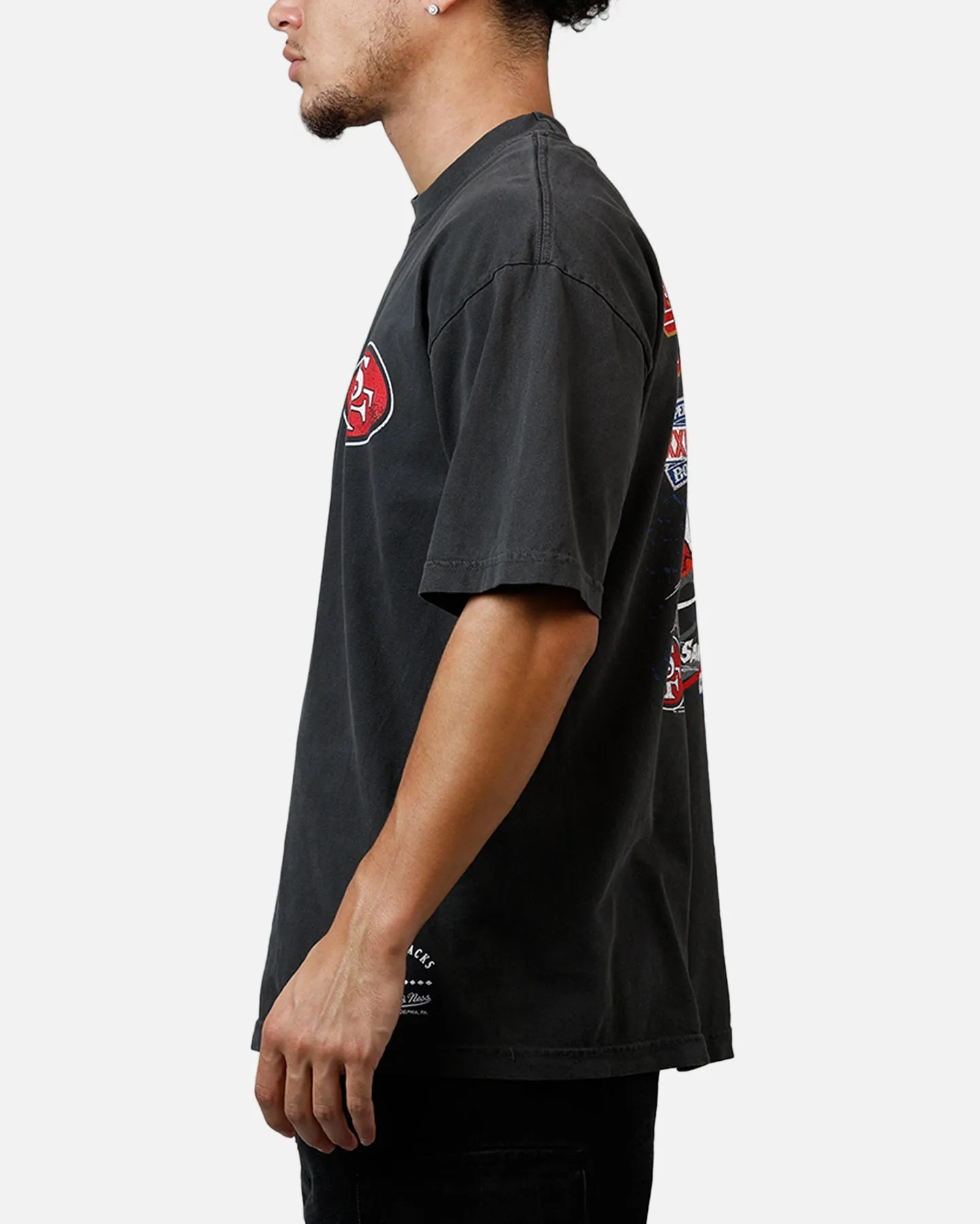 Mitchell & Ness San Francisco 49ers Alter Ego Vintage T-Shirt Faded Black sold by Culture Kings product image thumbnail 5