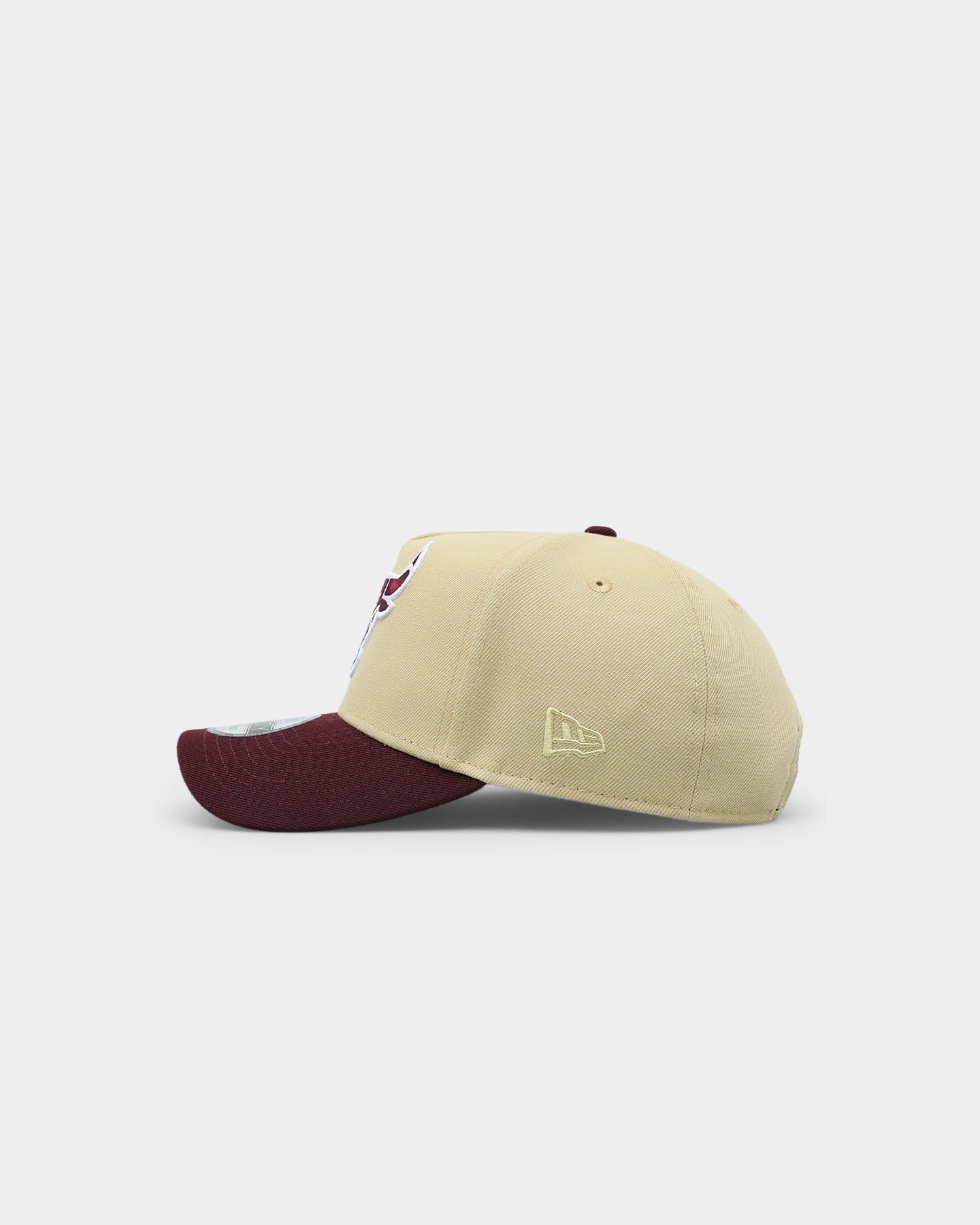 New Era Chicago Bulls 9FORTY A-Frame 2-Tone Snapback Gold sold by Culture Kings product image thumbnail 4