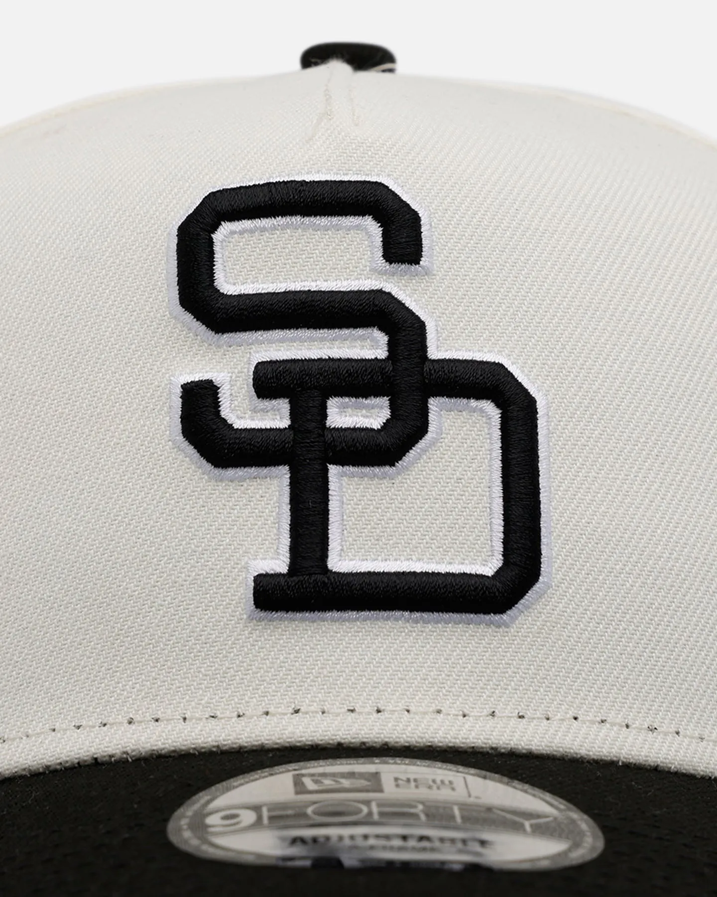 New Era San Diego Padres 'Chrome Black' 9FORTY A-Frame Snapback Chrome/Black sold by Culture Kings product image thumbnail 5