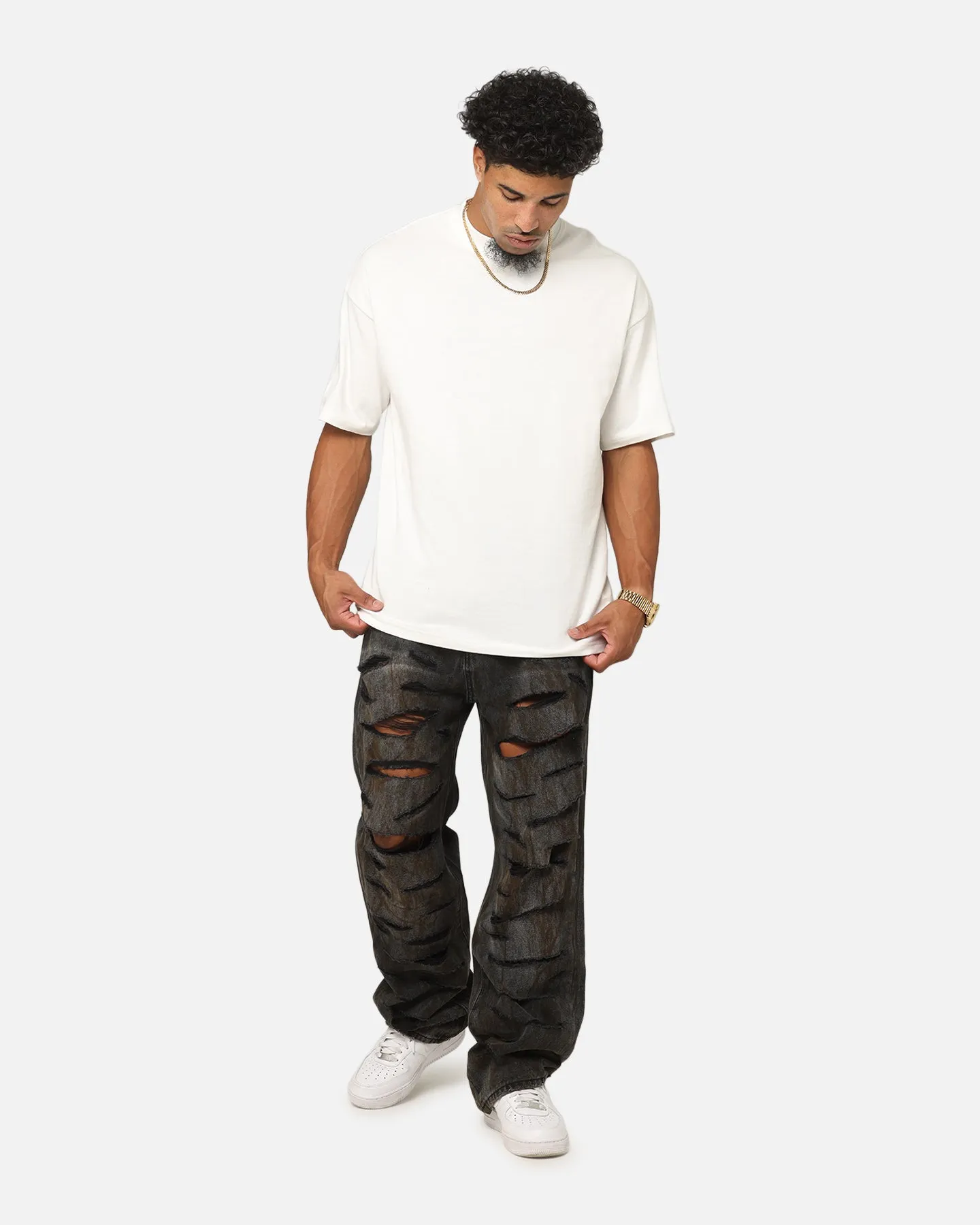 MNML Ultra Baggy Thrashed Denim Jeans Black sold by Culture Kings product image thumbnail 2