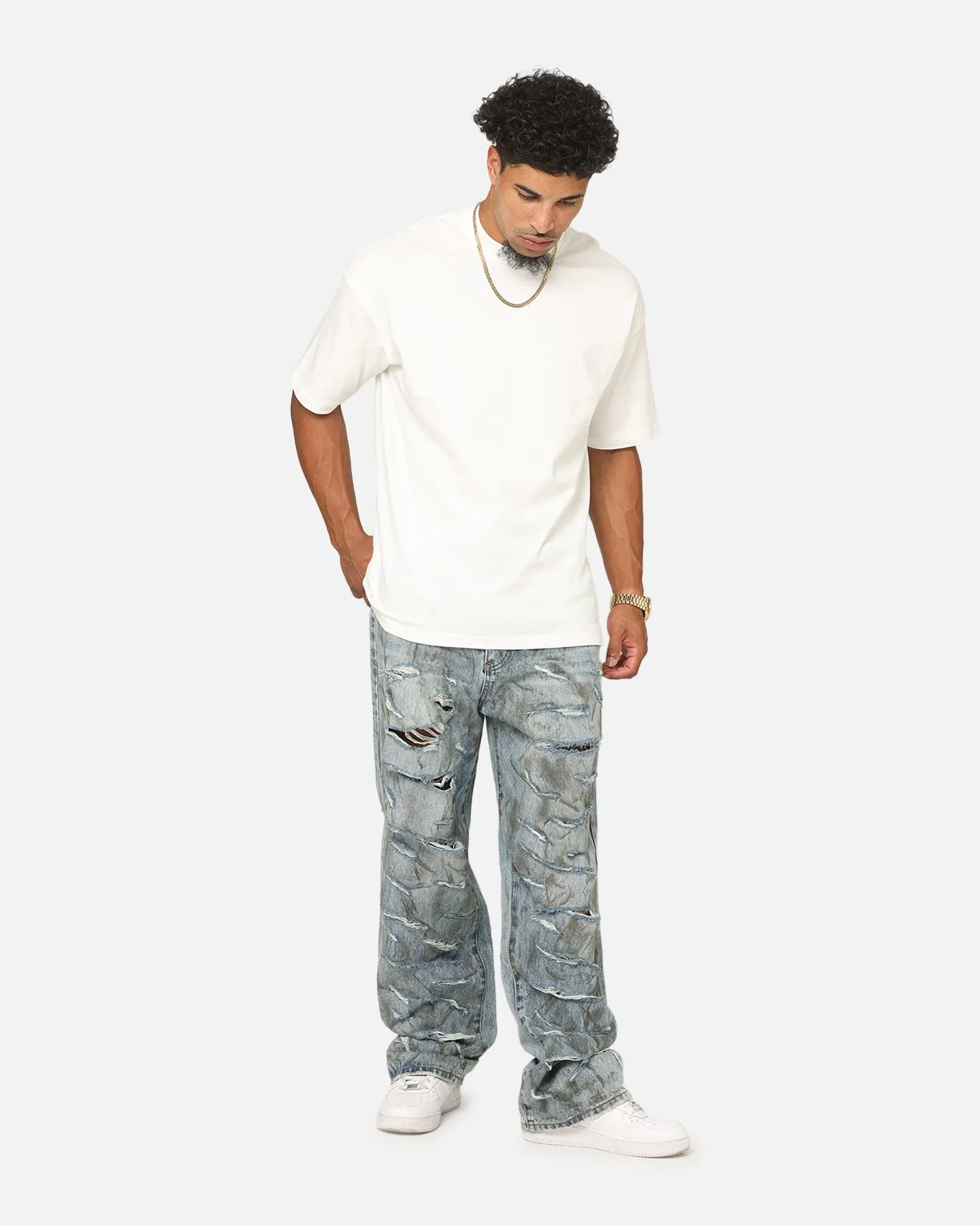MNML Ultra Baggy Thrashed Denim Jeans Blue sold by Culture Kings product image thumbnail 2