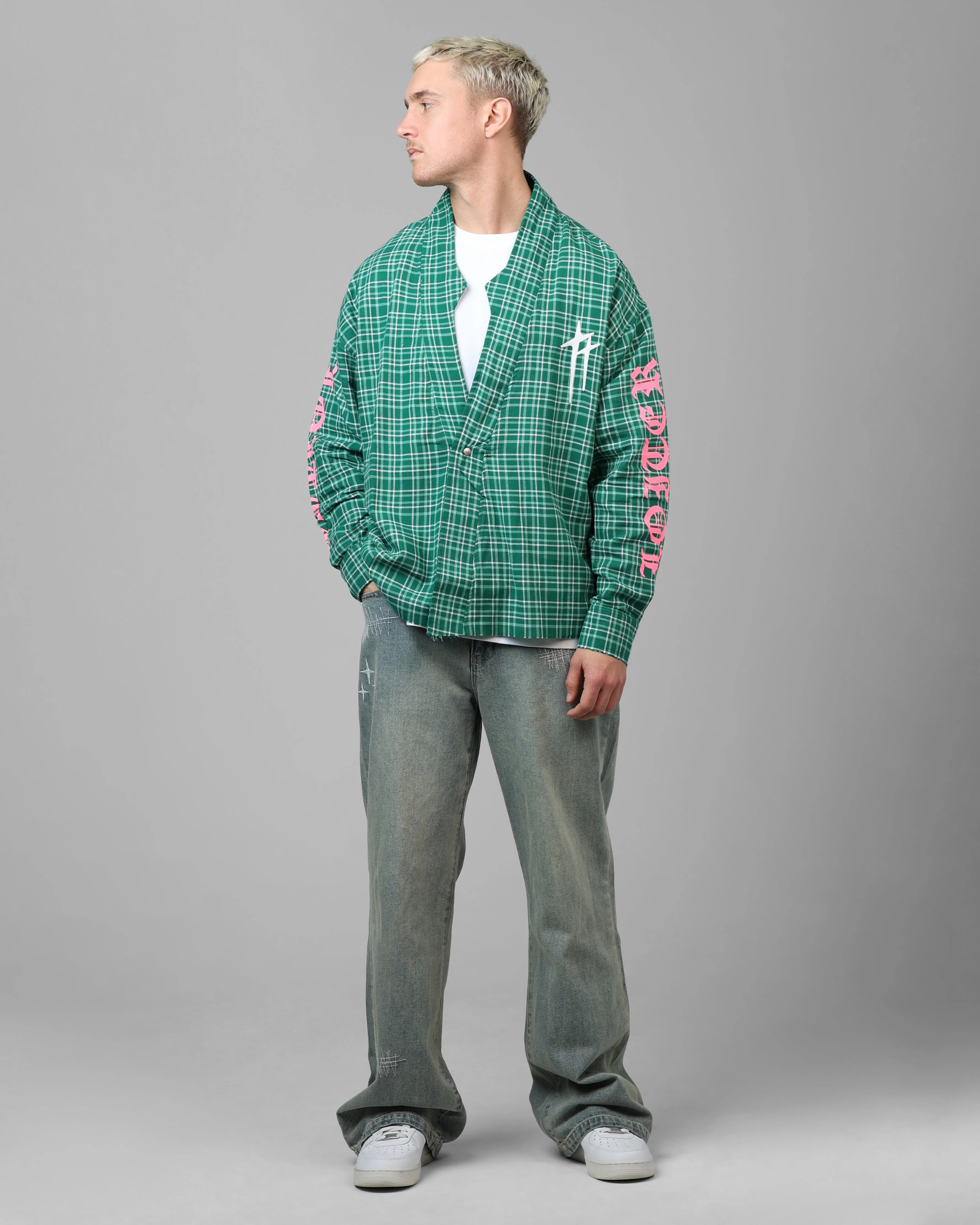 Loiter Kimono Flannel Green sold by Culture Kings product image thumbnail 3