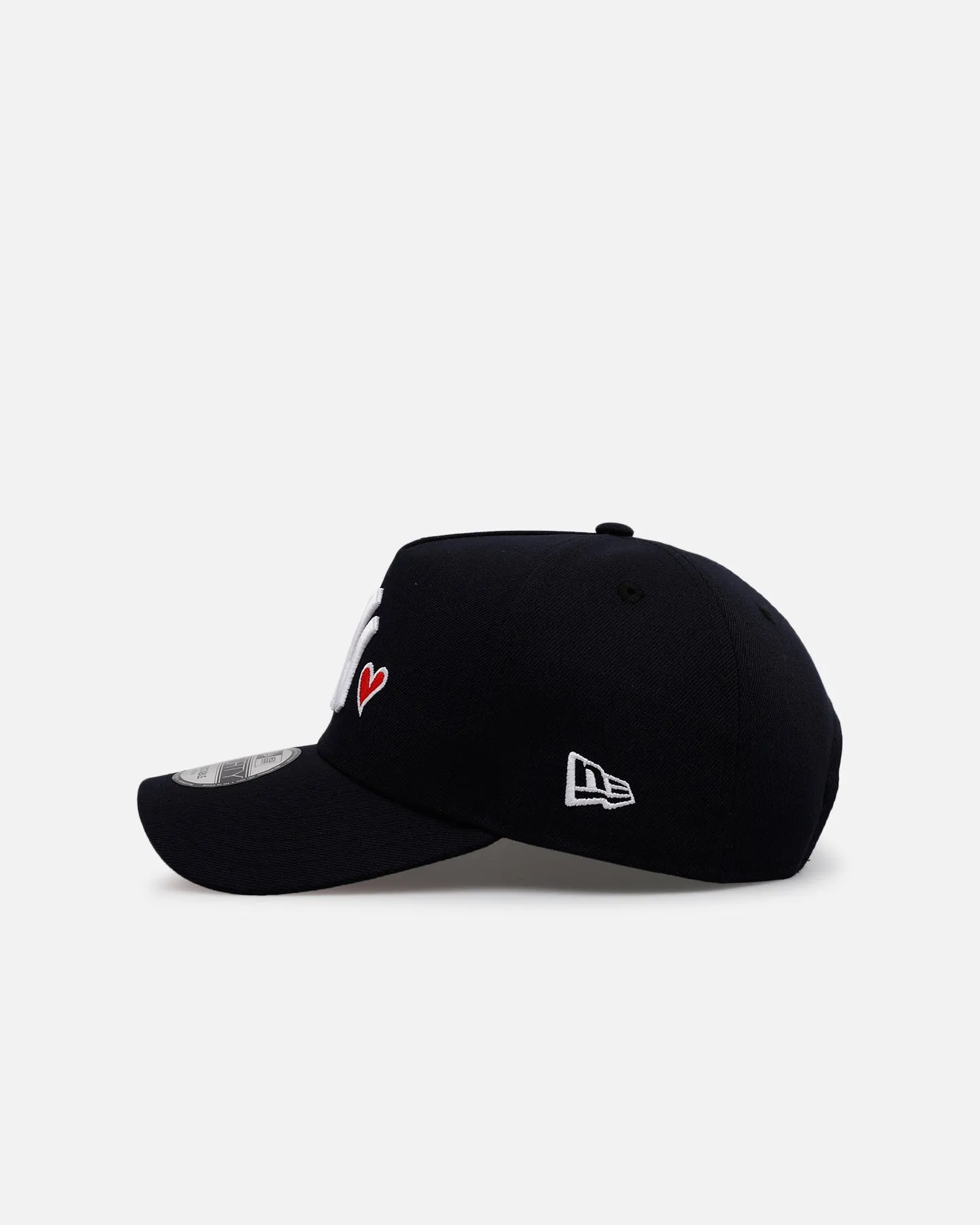 New Era New York Yankees 'Team Color Hearts' 9FORTY A-Frame Snapback Navy sold by Culture Kings product image thumbnail 4