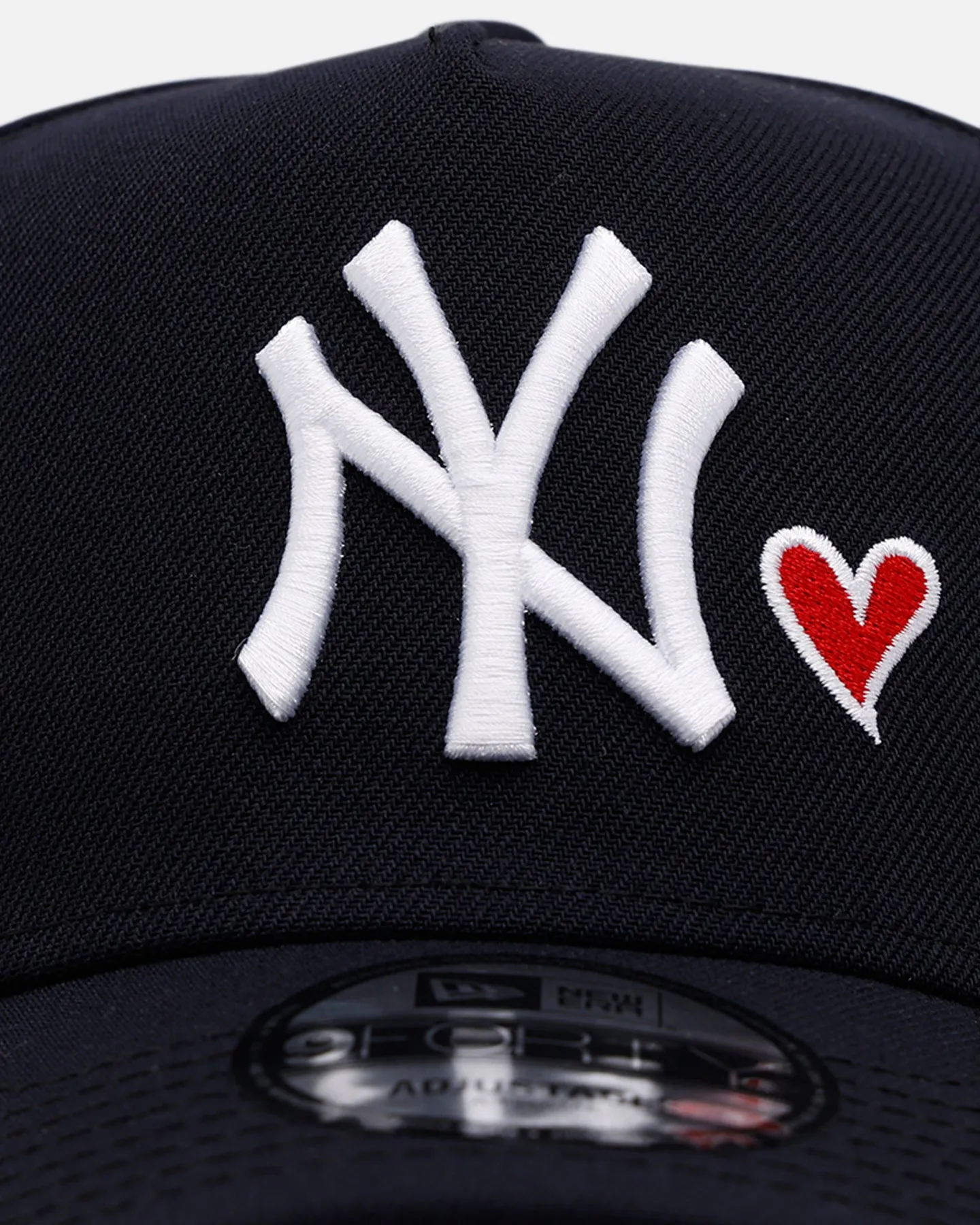 New Era New York Yankees 'Team Color Hearts' 9FORTY A-Frame Snapback Navy sold by Culture Kings product image thumbnail 5