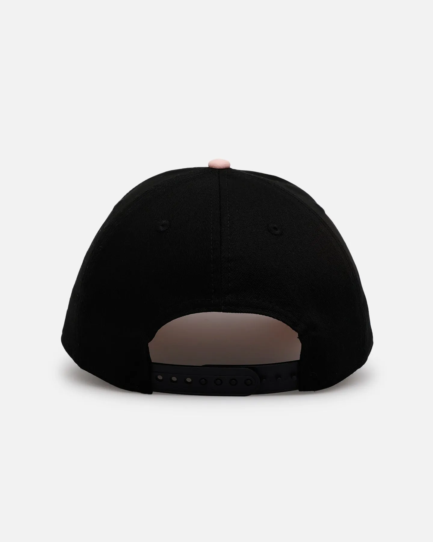 New Era Atlanta Braves 'Pink Satin Hearts 2.0' 9FORTY A-Frame Snapback Black/Pink sold by Culture Kings product image thumbnail 3