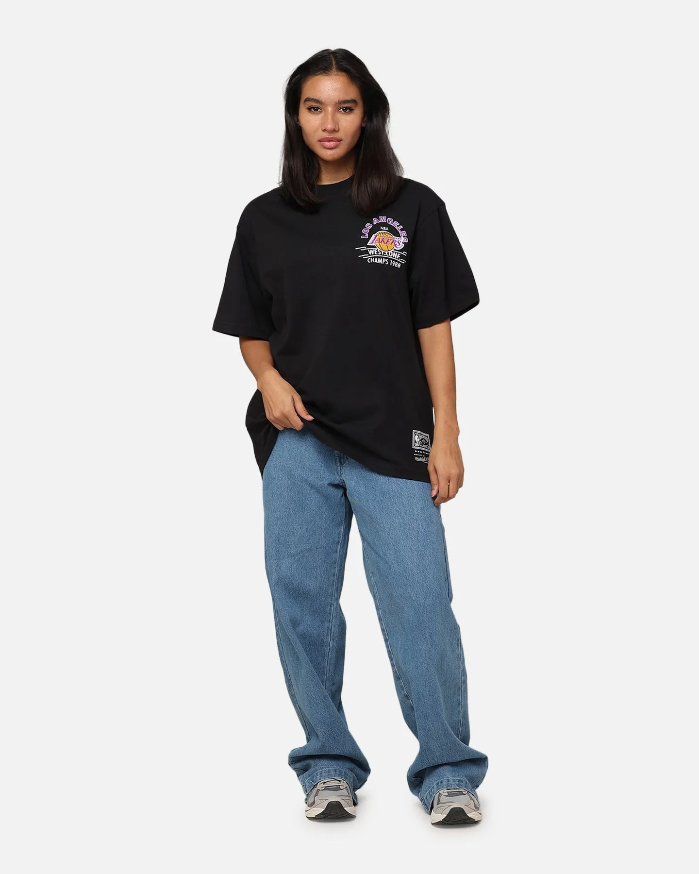 Mitchell & Ness Los Angeles Lakers Arch T-Shirt Faded Black sold by Culture Kings product image thumbnail 3