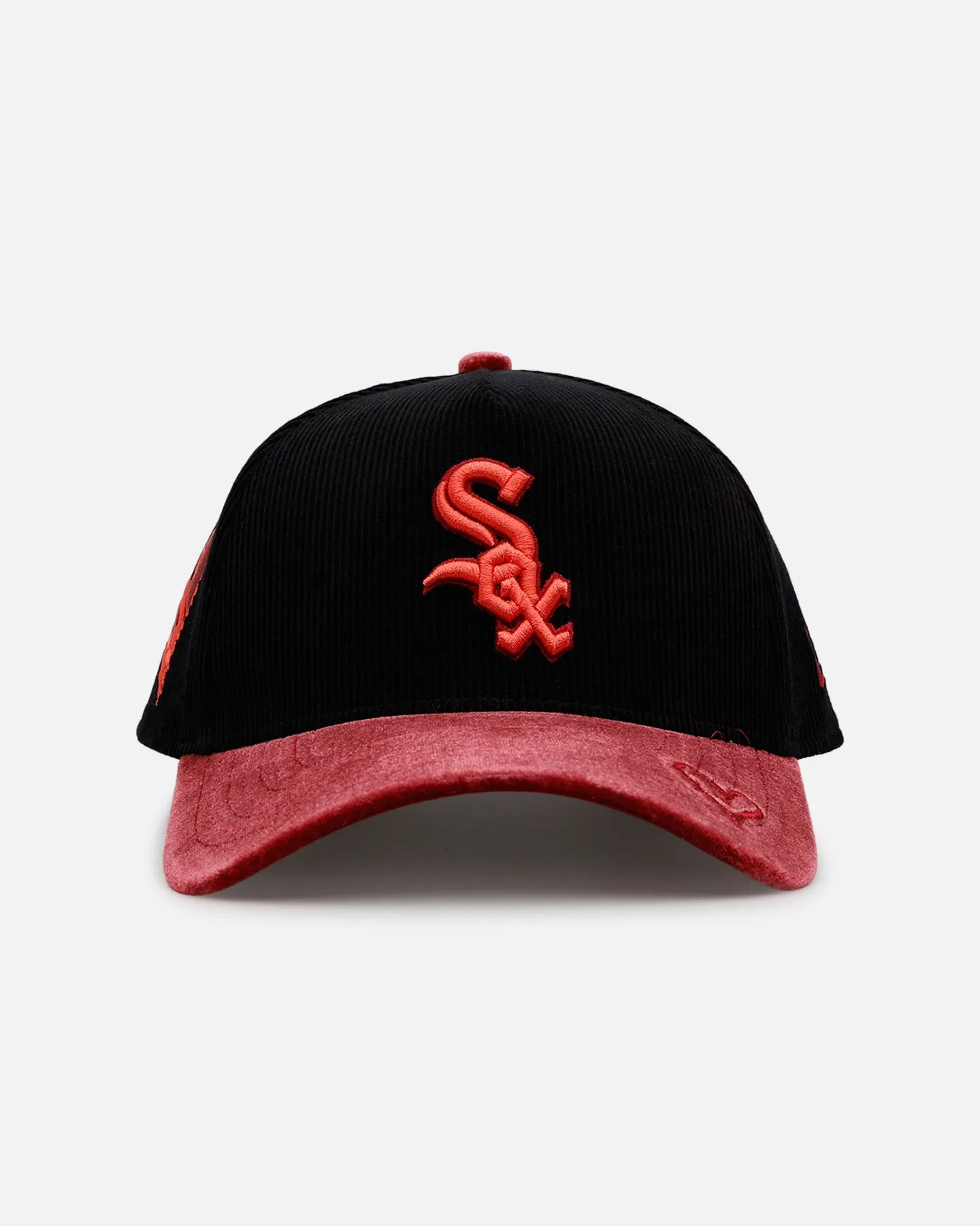 New Era Chicago White Sox 'Velvet Cord Certified Lover' 9FORTY A-Frame Premium Corduroy Snapback Black sold by Culture Kings product image thumbnail 2