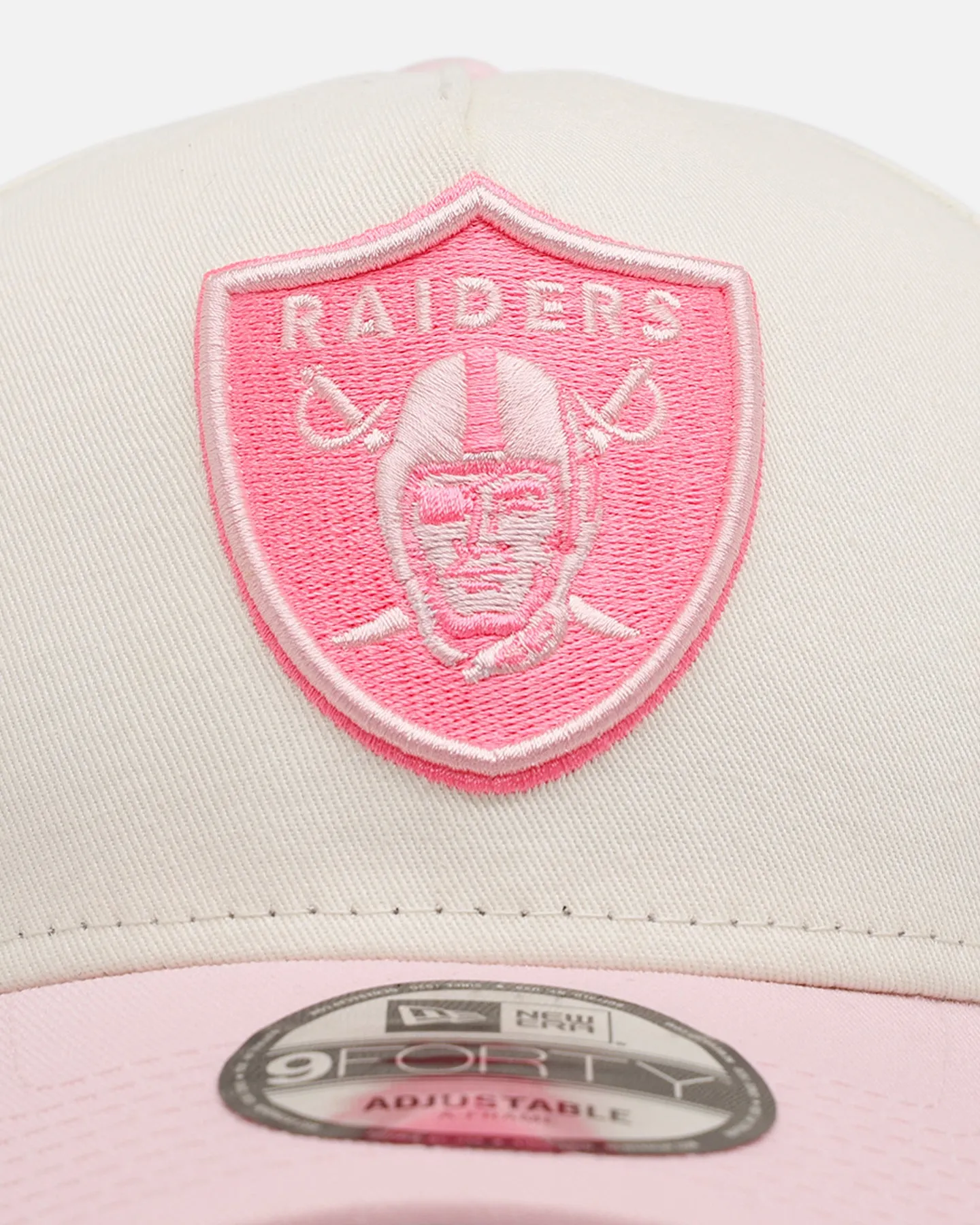 New Era Las Vegas Raiders 'Lover's Club' 9FORTY A-Frame Snapback Chrome sold by Culture Kings product image thumbnail 5