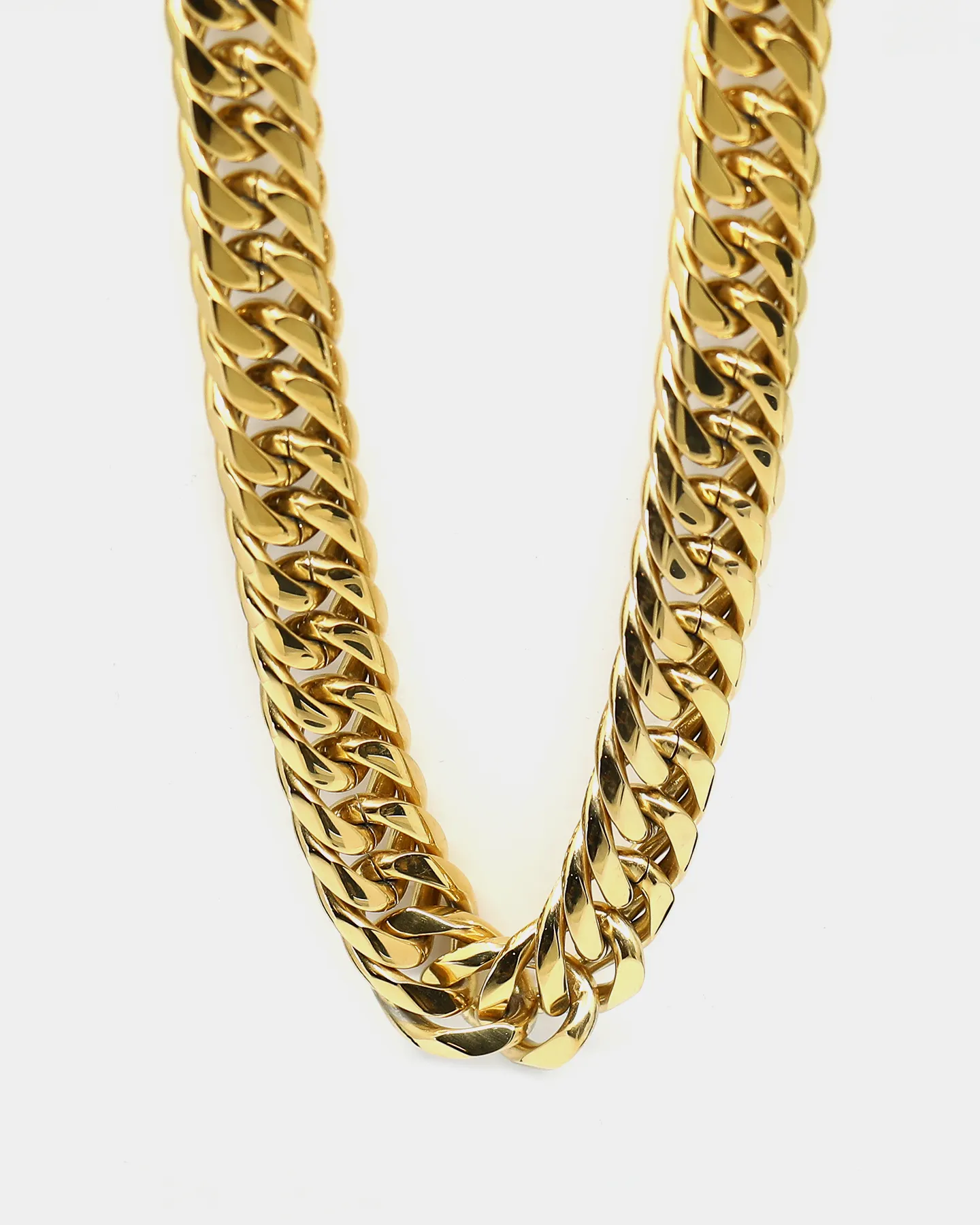 Saint Morta 24" Cuban Link Chain Gold sold by Culture Kings product image thumbnail 3