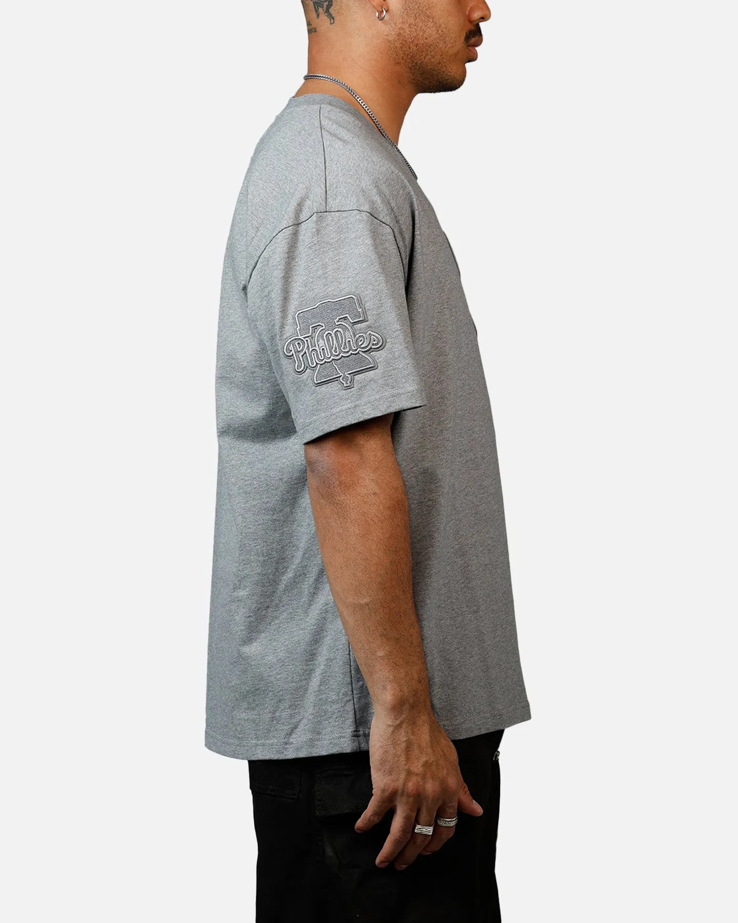 Pro Standard Philadelphia Phillies Reverse French Terry T-Shirt Grey sold by Culture Kings product image thumbnail 4