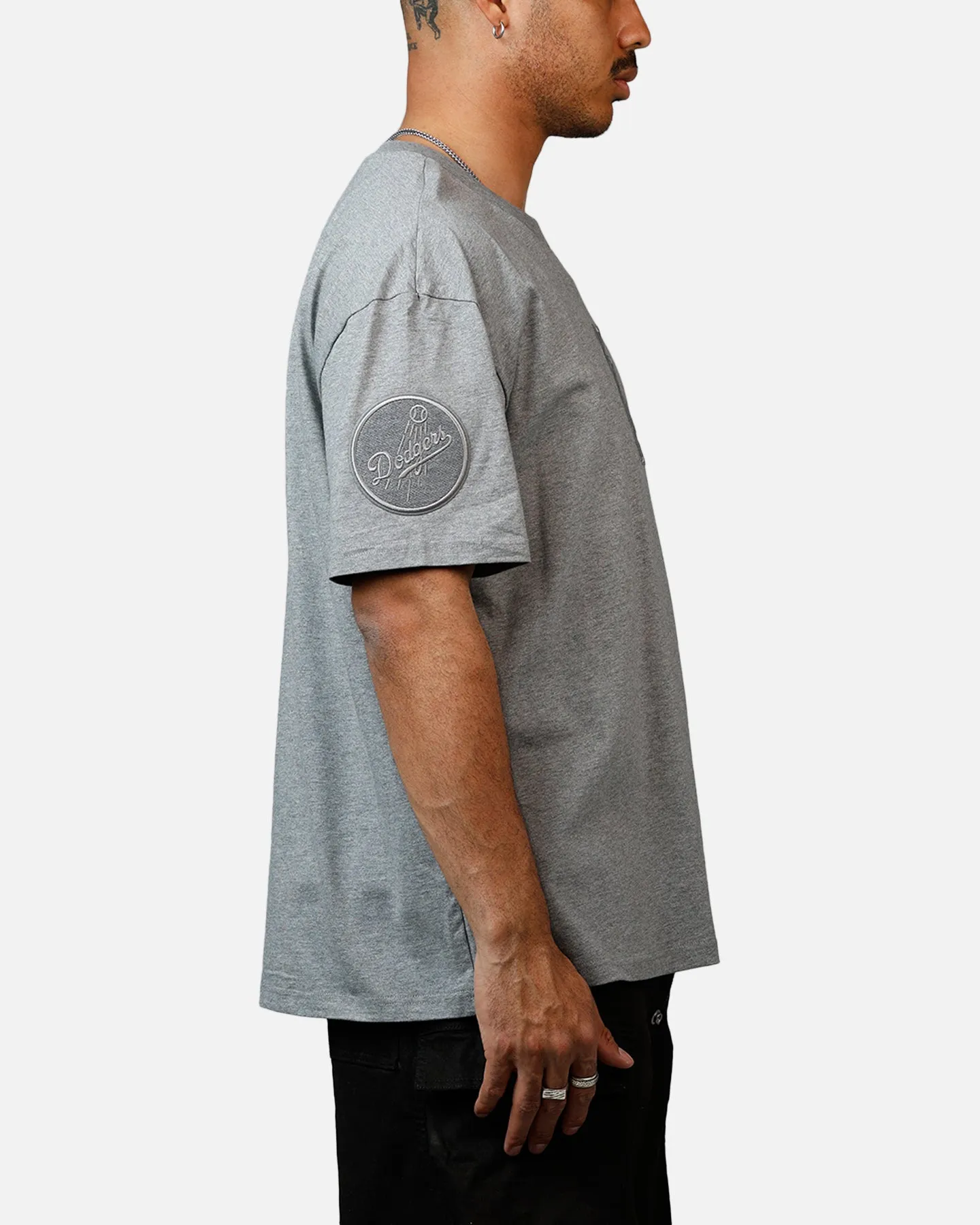 Pro Standard Los Angeles Dodgers Reverse French Terry T-Shirt Grey sold by Culture Kings product image thumbnail 4