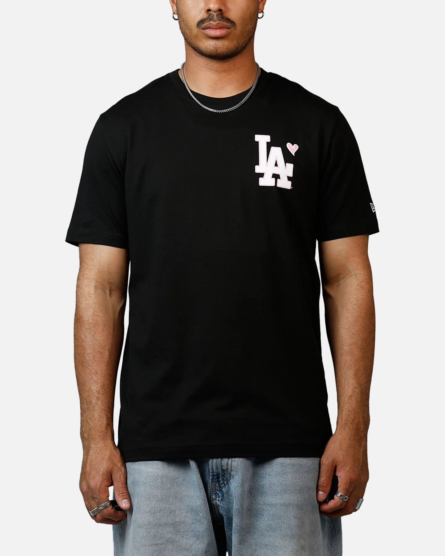 New Era Los Angeles Dodgers Heart T-Shirt Black sold by Culture Kings product image thumbnail 2