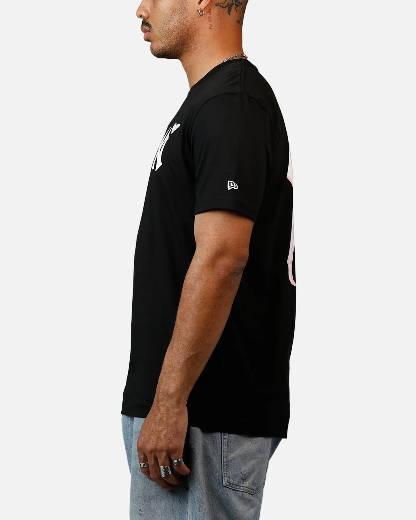 New Era New York Yankees Heart T-Shirt Black sold by Culture Kings product image thumbnail 5