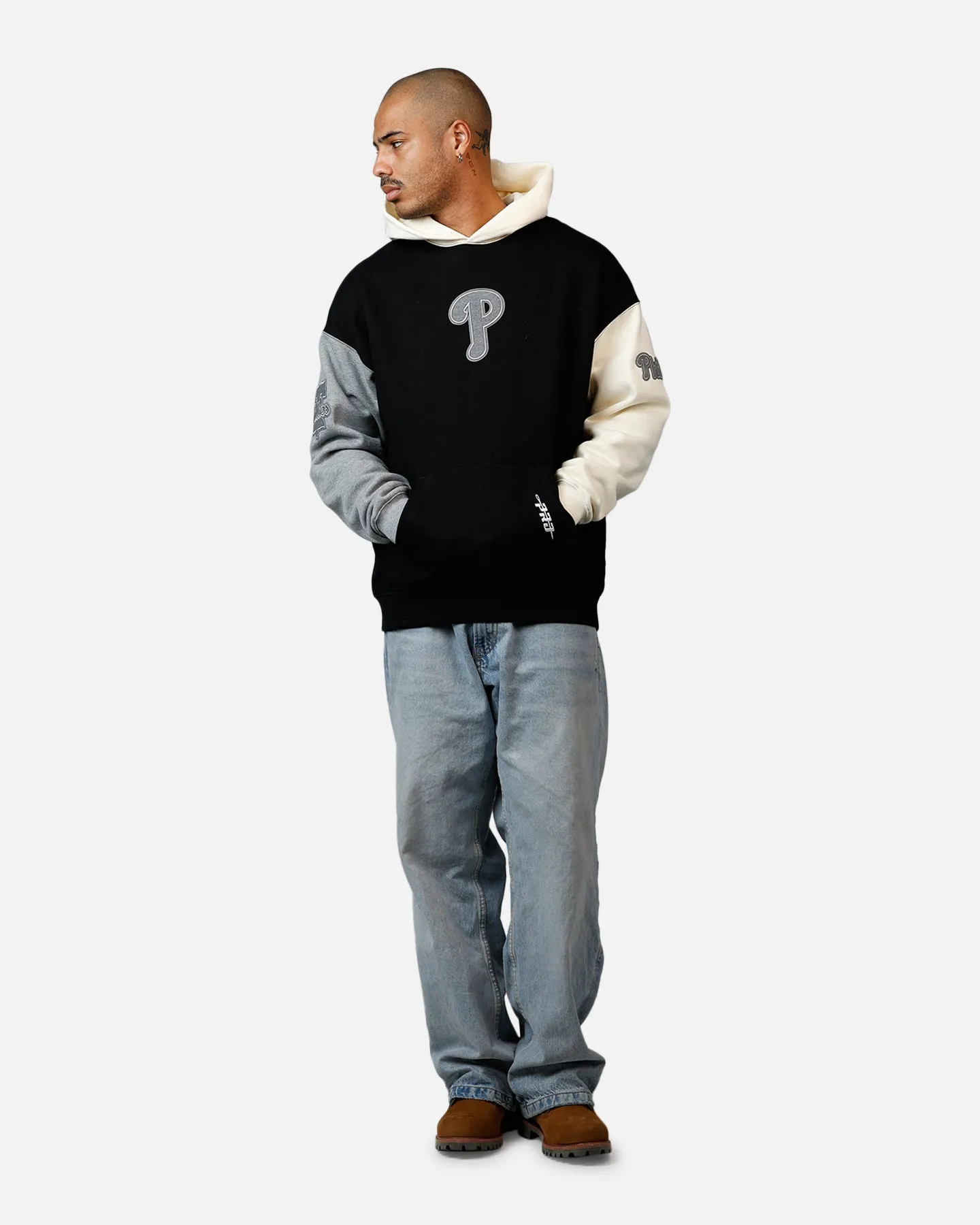 Pro Standard Philadelphia Phillies Reverse French Terry Hoodie Black/Grey sold by Culture Kings product image thumbnail 3