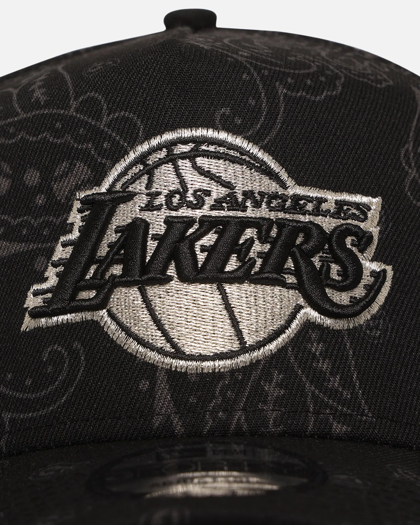 New Era Los Angeles Lakers 'Tonal Paisley' 9FORTY A-Frame Snapback Black sold by Culture Kings product image thumbnail 5