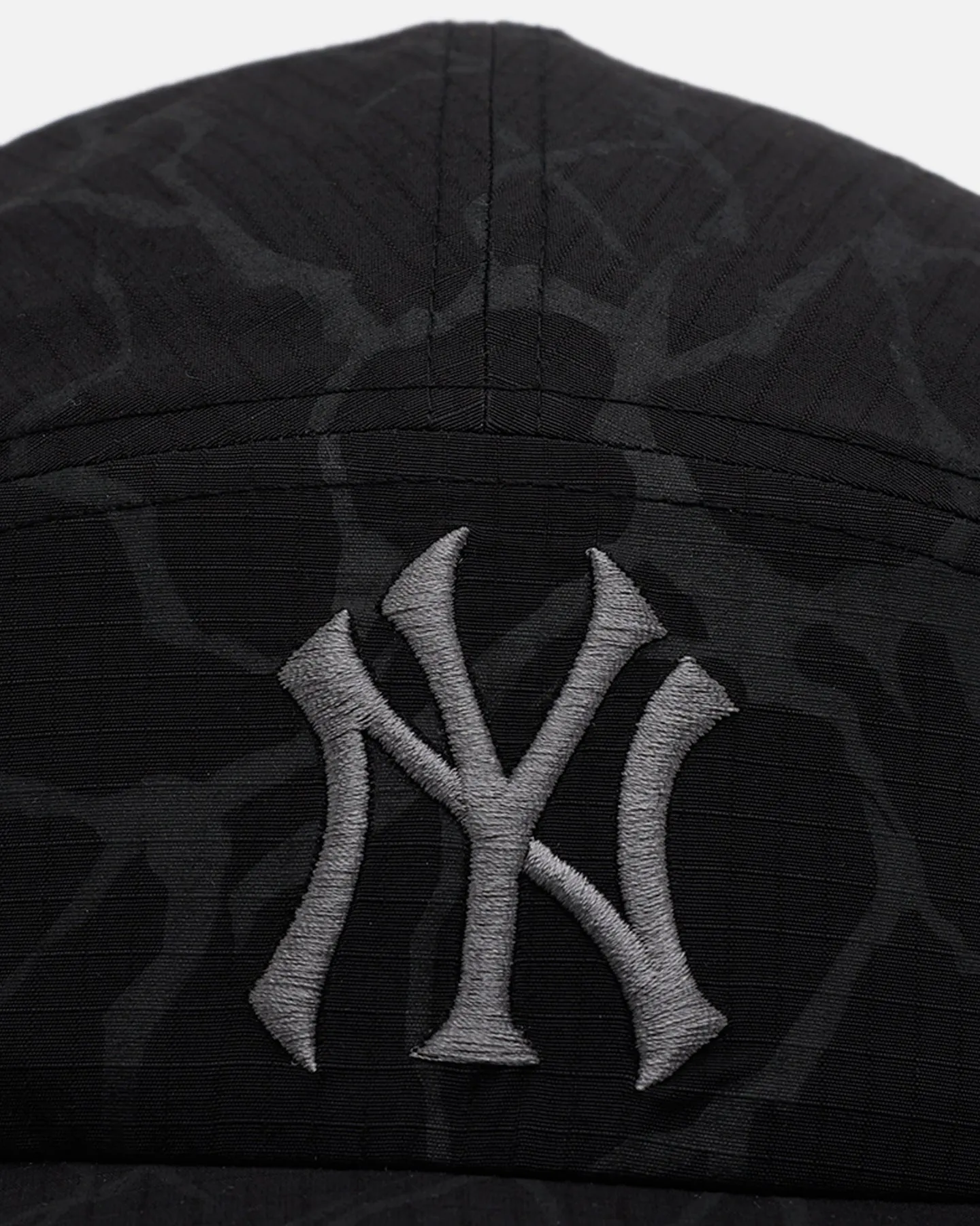 New Era New York Yankees 'Reflective Lightning' TWENTY9 Strapback Black sold by Culture Kings product image thumbnail 5